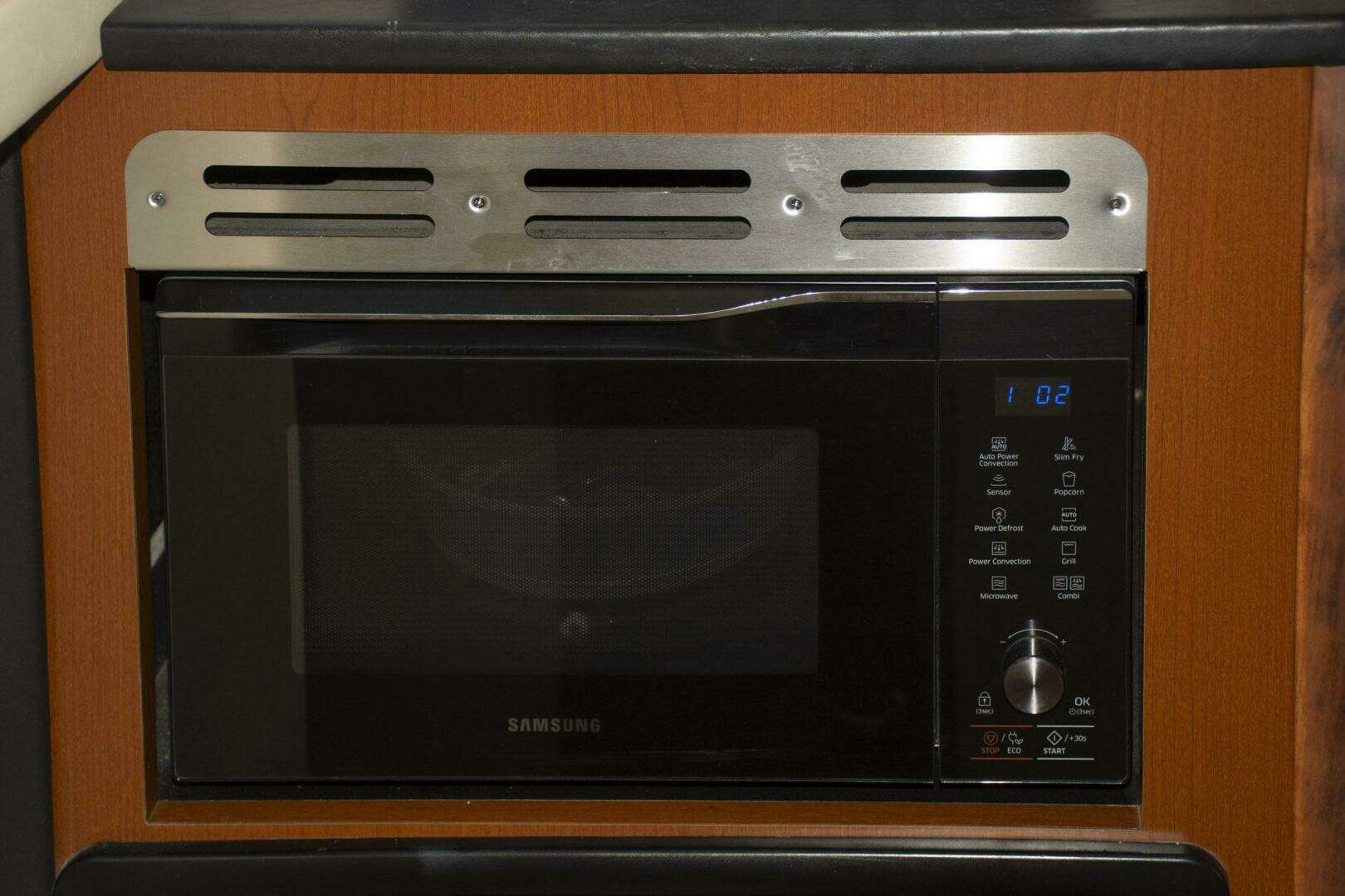2007 Sea Ray 44 Sedan Bridge - Image 18