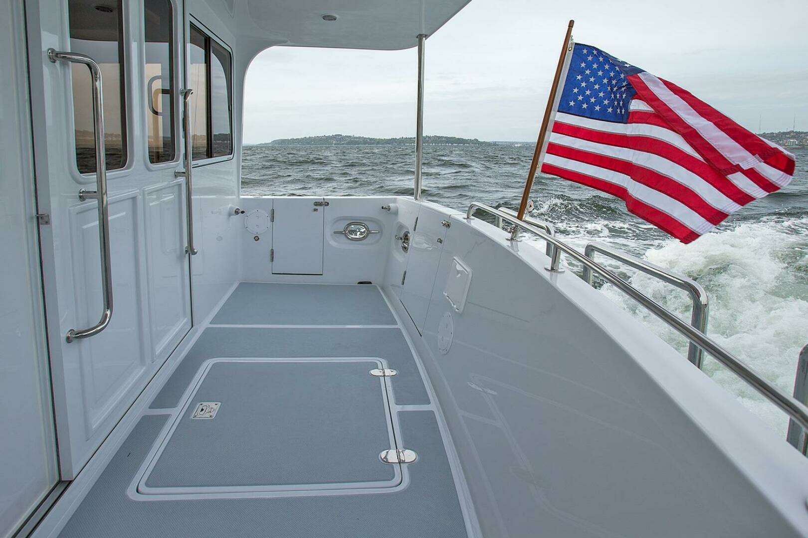 2026 Helmsman Trawlers 38E Pilothouse - Image 21