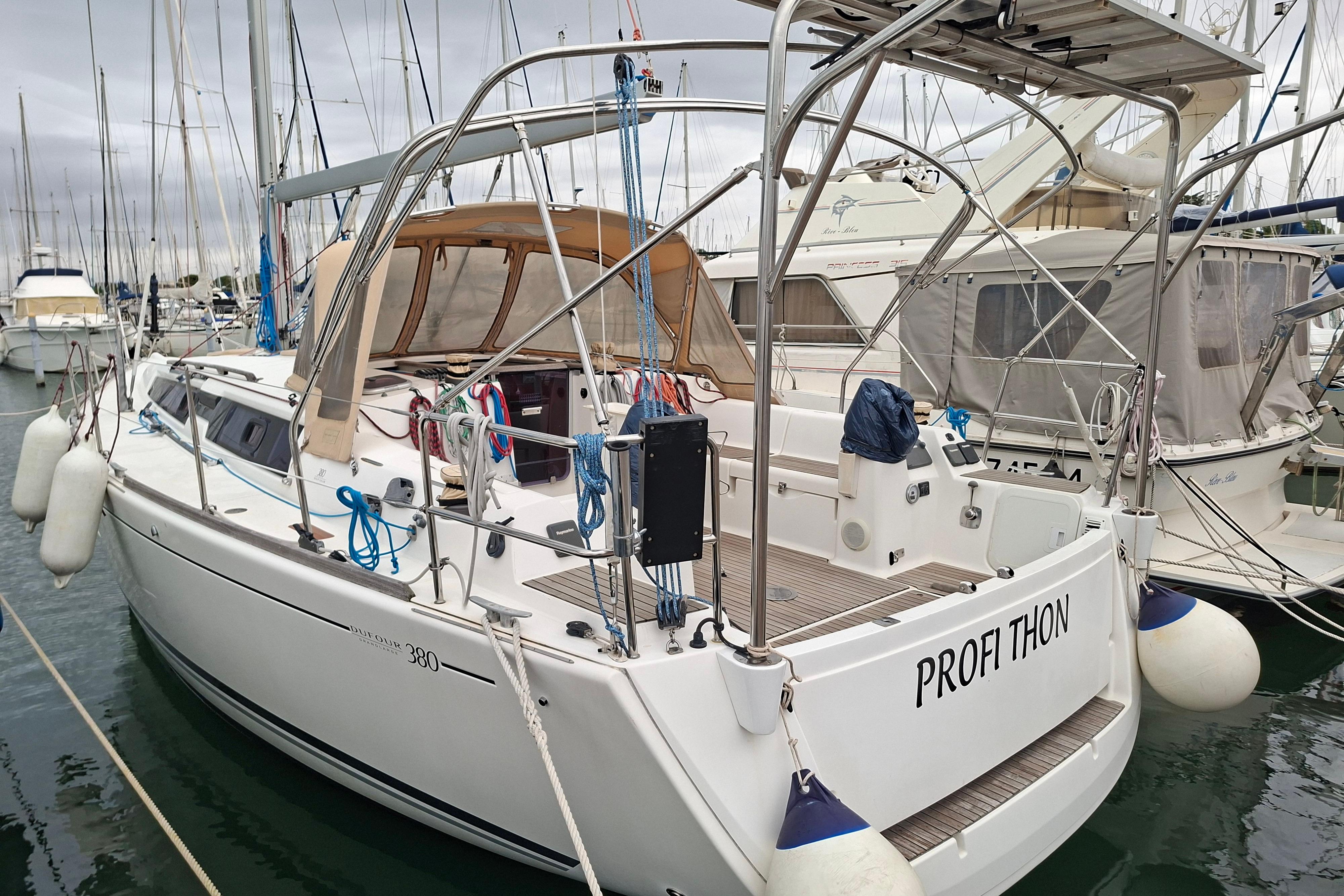 2013 Dufour 380