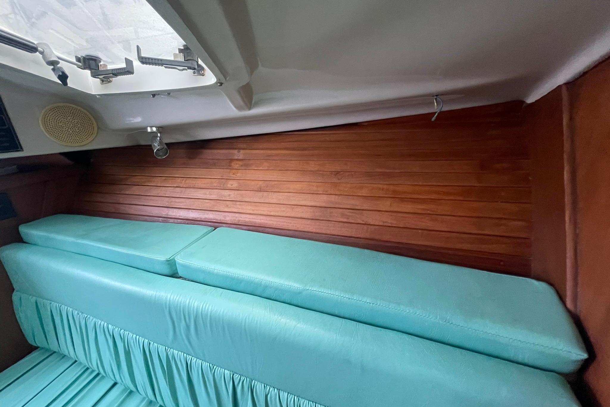 DRY BOAT AND CLEAN SMELLING!!