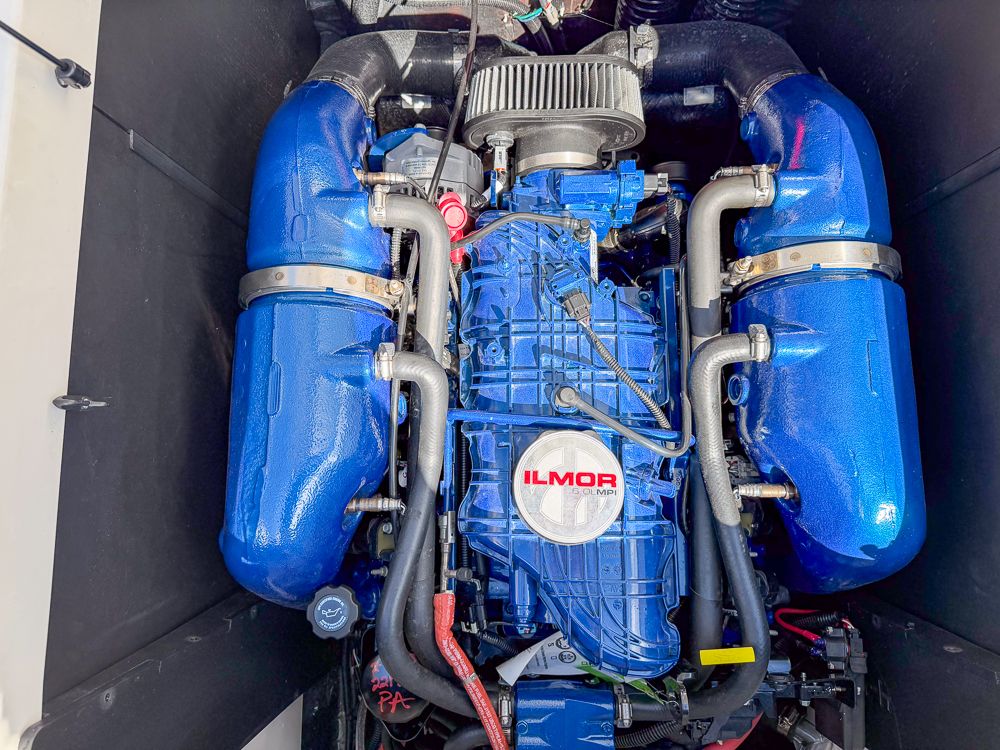 2022 MasterCraft XT24 - 13