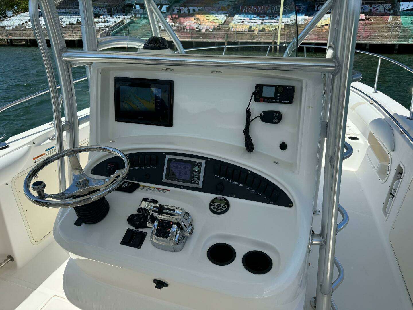 2008 Boston Whaler 320 Outrage - Image 8