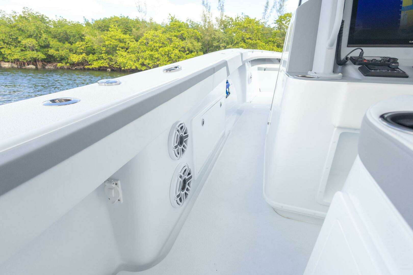 2026 Yellowfin 42 Offshore - Image 20