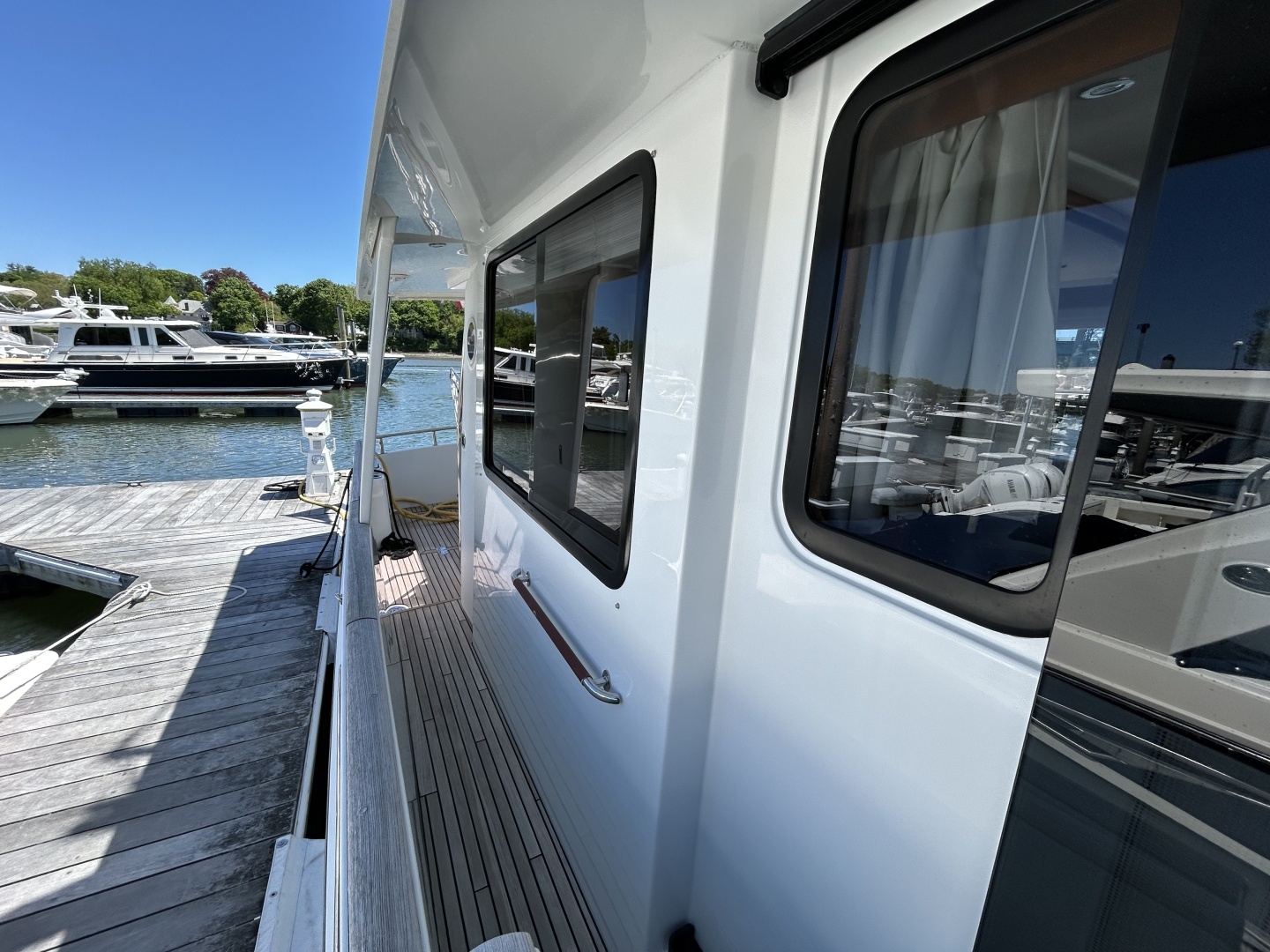 2018 Beneteau 44 Swift Trawler - Image 4
