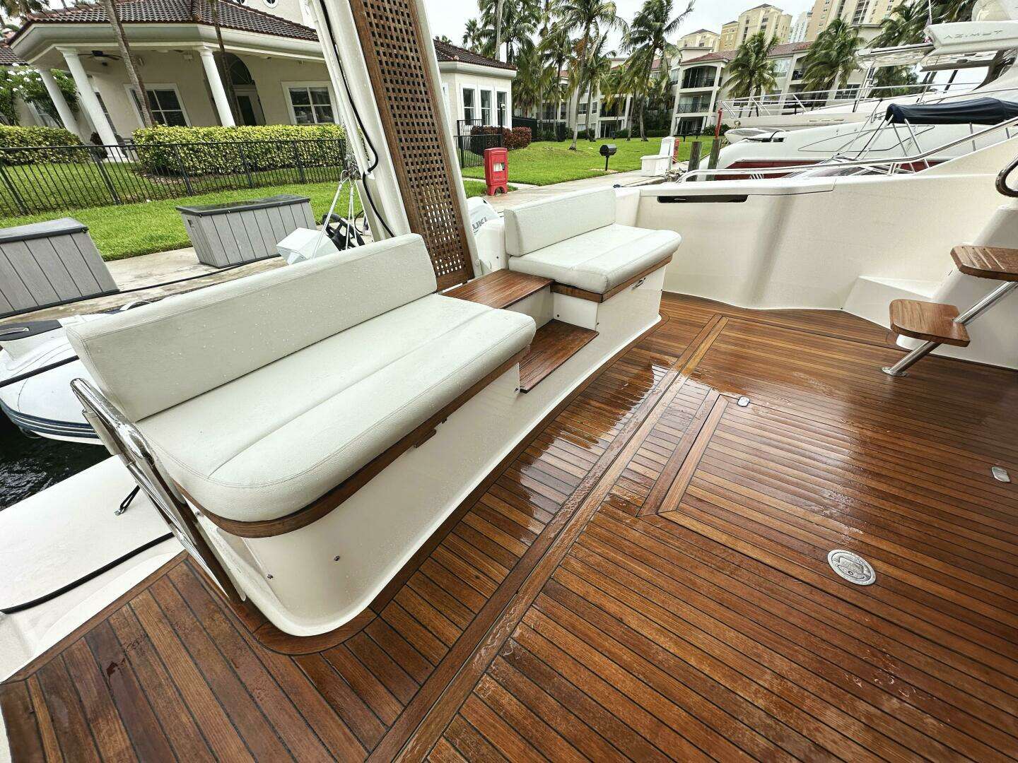 2014 Ferretti Yachts 530 - Image 4