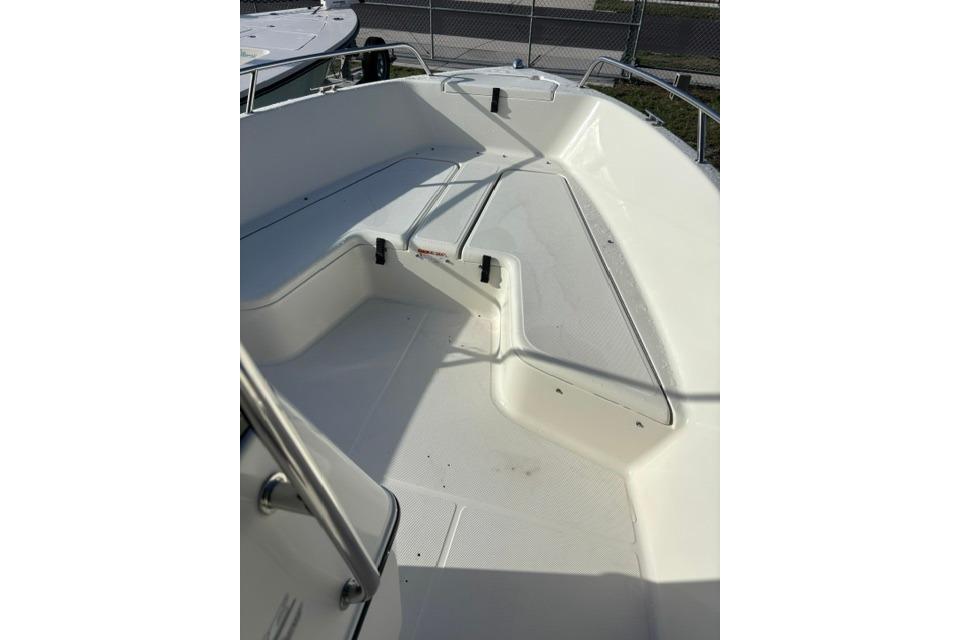 2005 Hydra-Sports Lightning 180 CC boat deck, featuring spacious seating and storage compartments.
