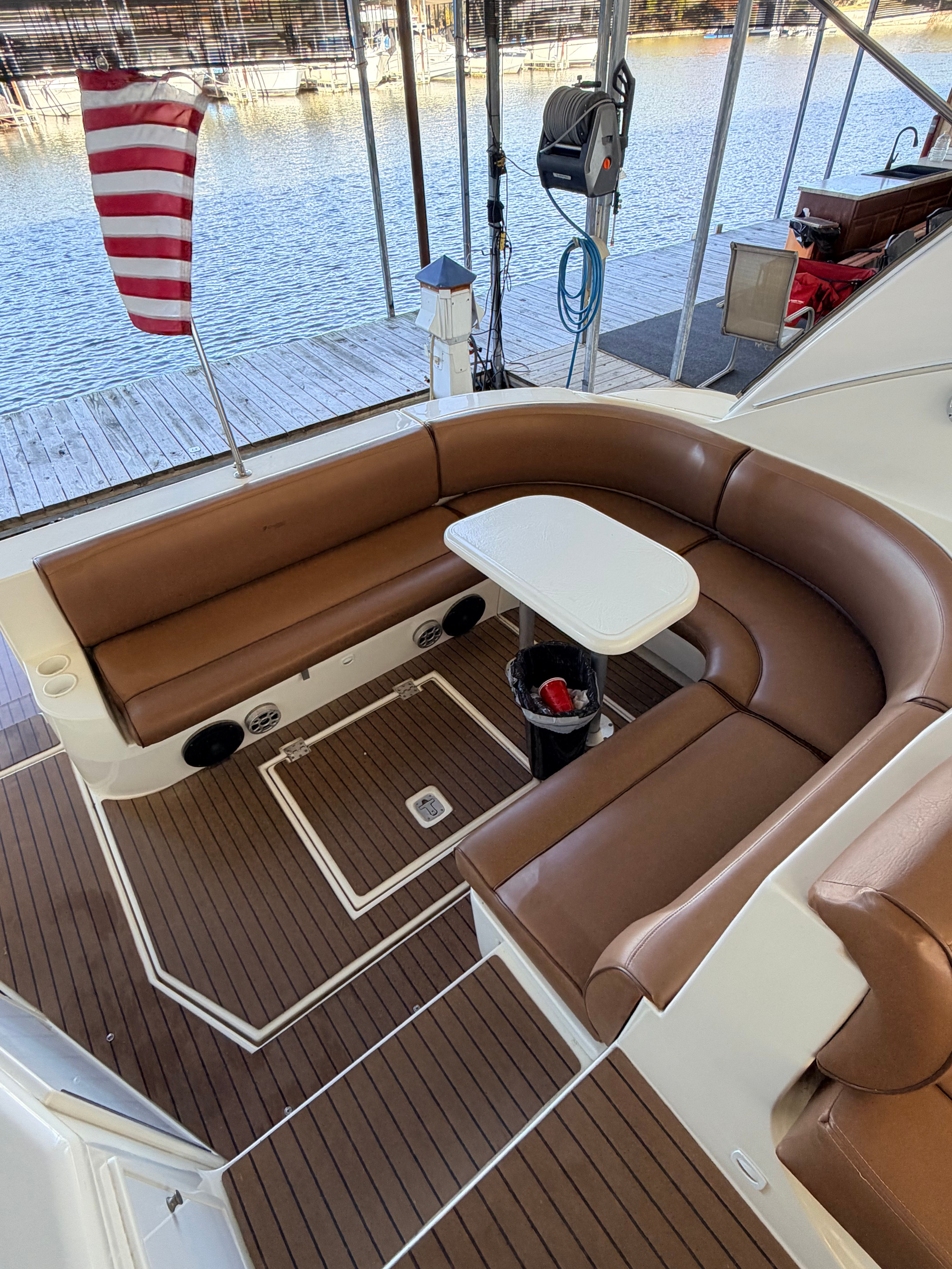 2006 Cruisers Yachts 460 Express - 31