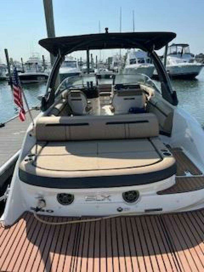 2016 Sea Ray 280 SLX - Image 6