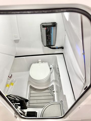 2026 Sportsman Heritage 261 Center Console - 11