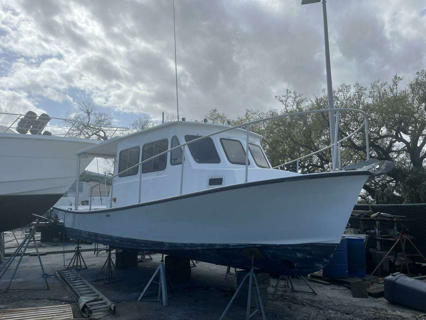 2008 Custom Glenn Young 32 Lafitte Skiff - Image 9