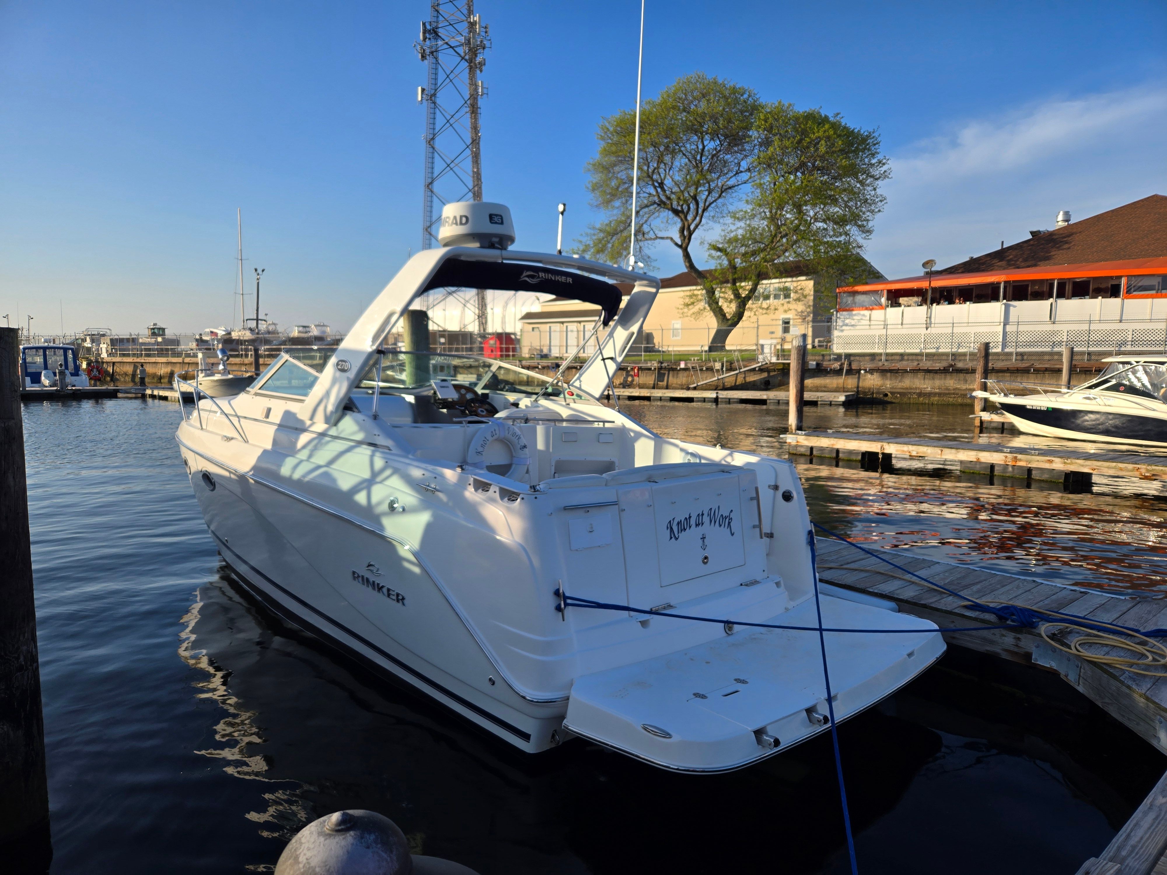 2006 Rinker 270 Express Cruiser - 13