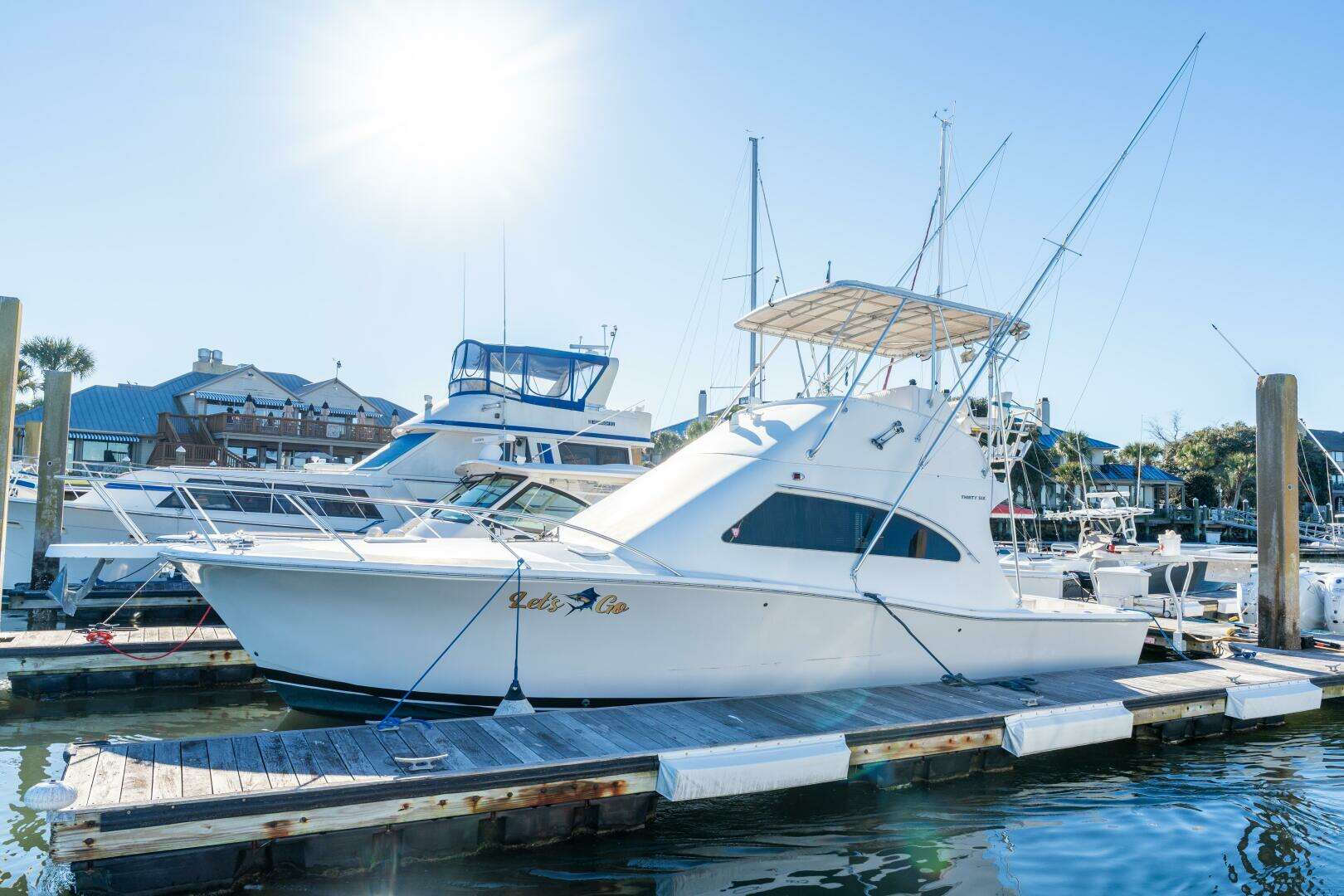 2004 Luhrs Convertible - Image 38