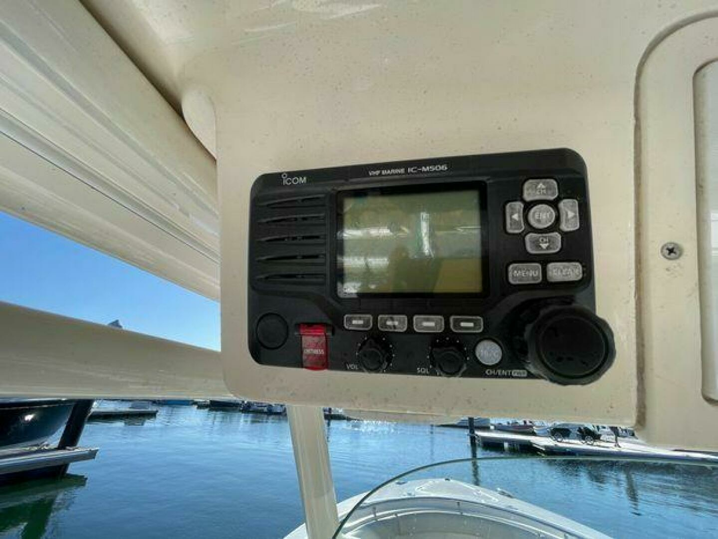 2011 Pursuit 280 CC - Image 25