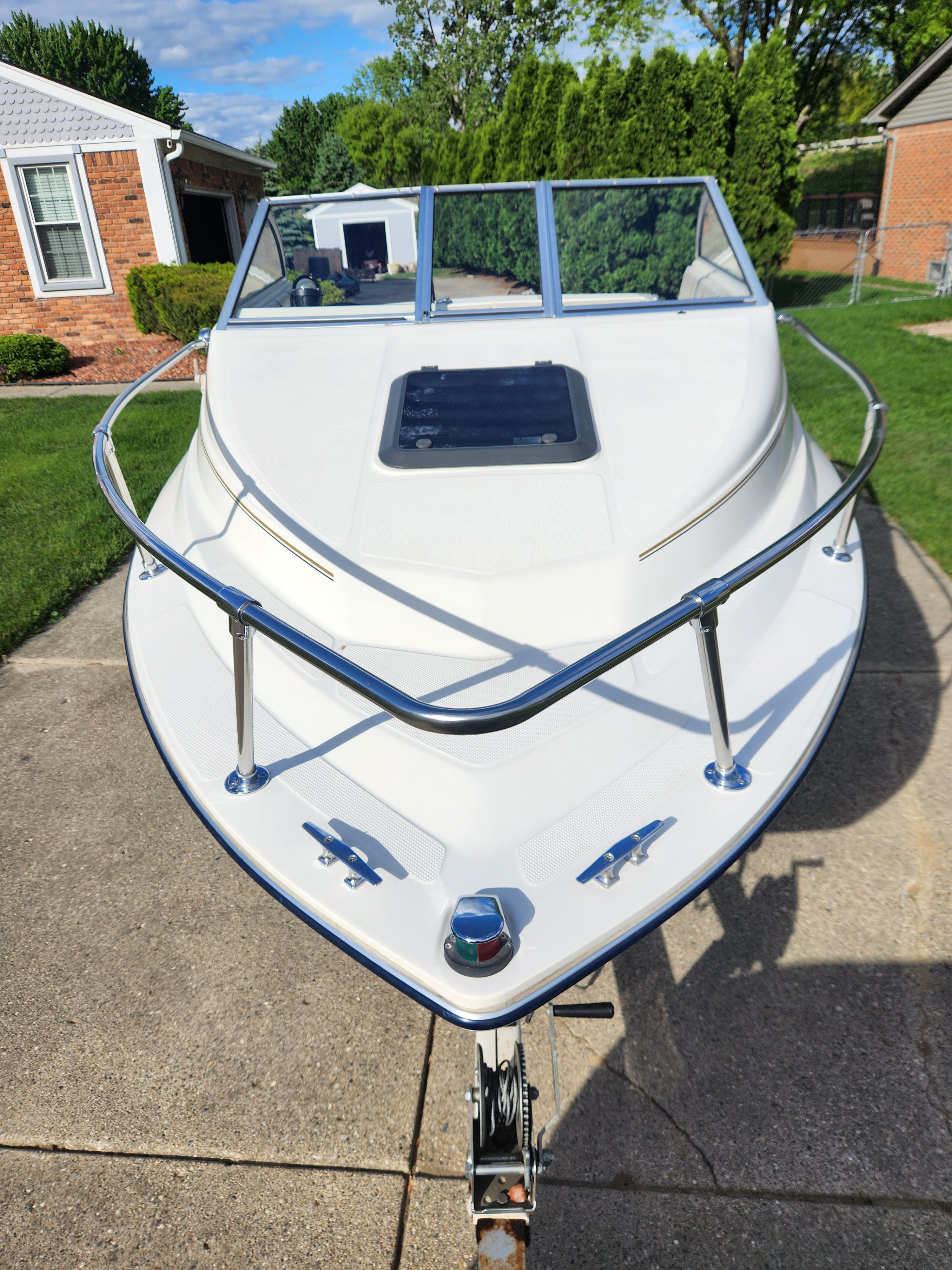 1996 Bayliner 1952 Capri Cuddy - 35
