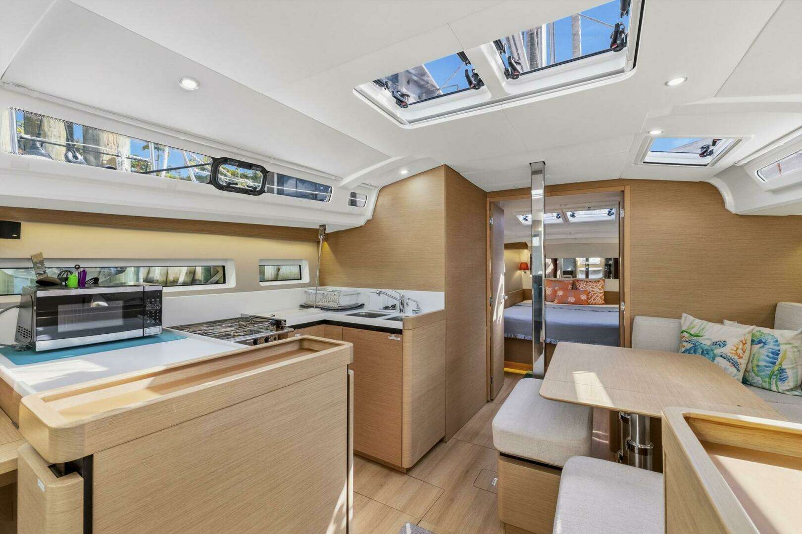 2021 Jeanneau 440 - Image 39
