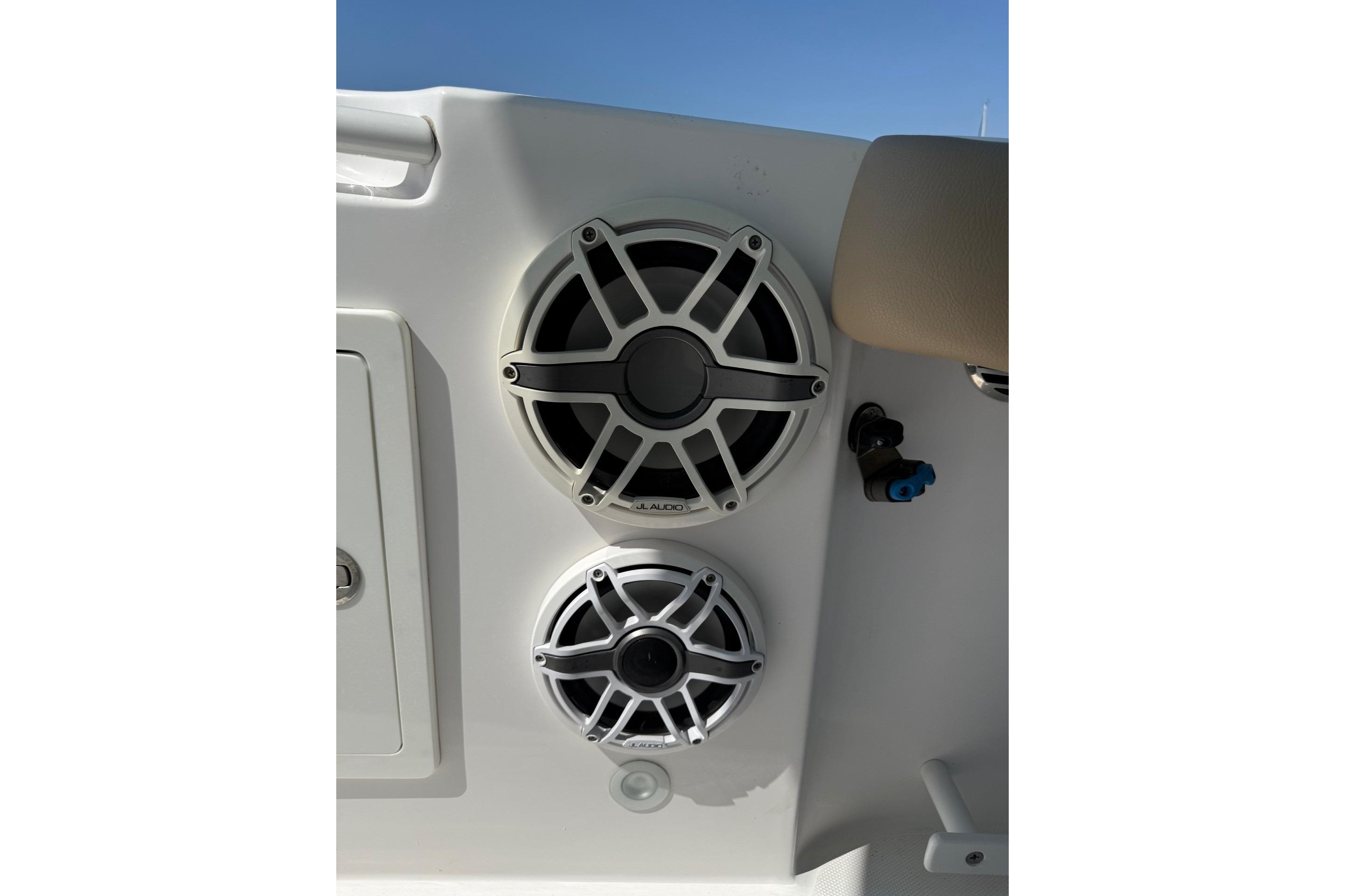 2021 Everglades 365 Center Console