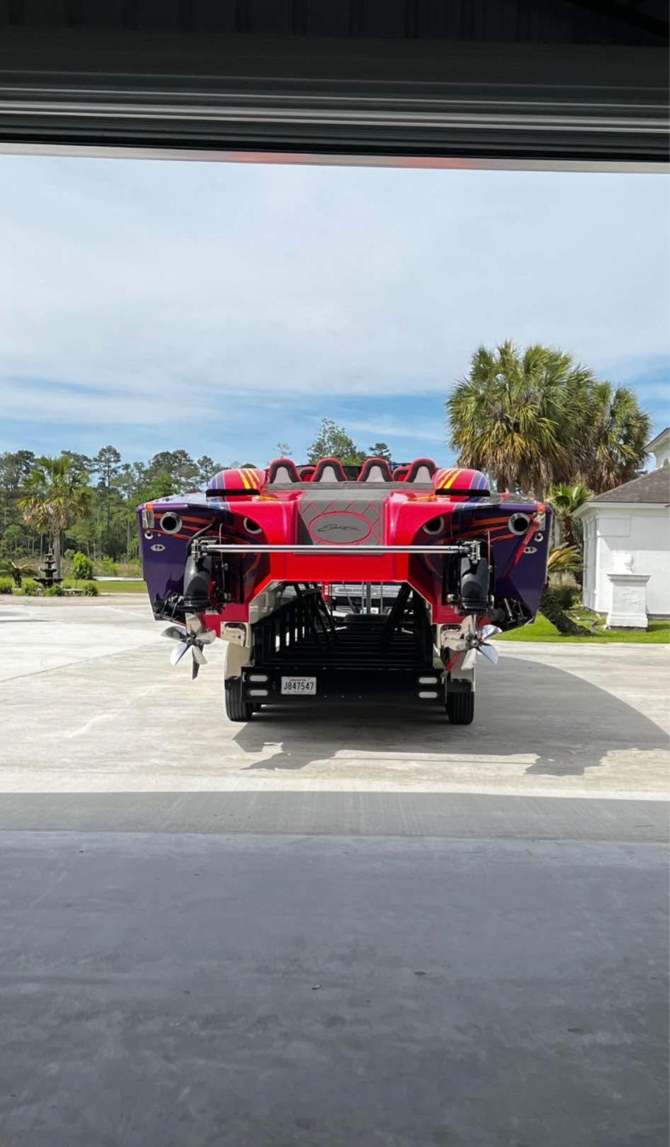 Red Skater 40 S.S. boat from 2003 on trailer.