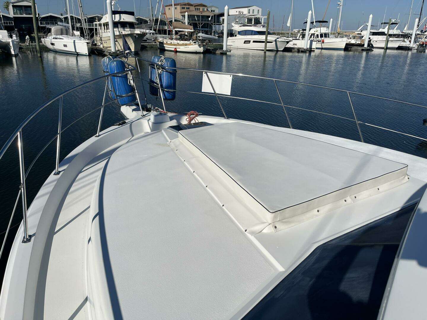 1995 Carver 440 Aft Cabin - Image 56