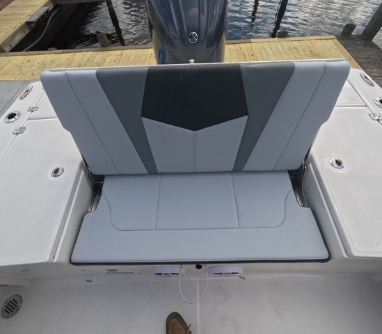 2026 Robalo Cayman 226 In Stock Trailer Included - 8