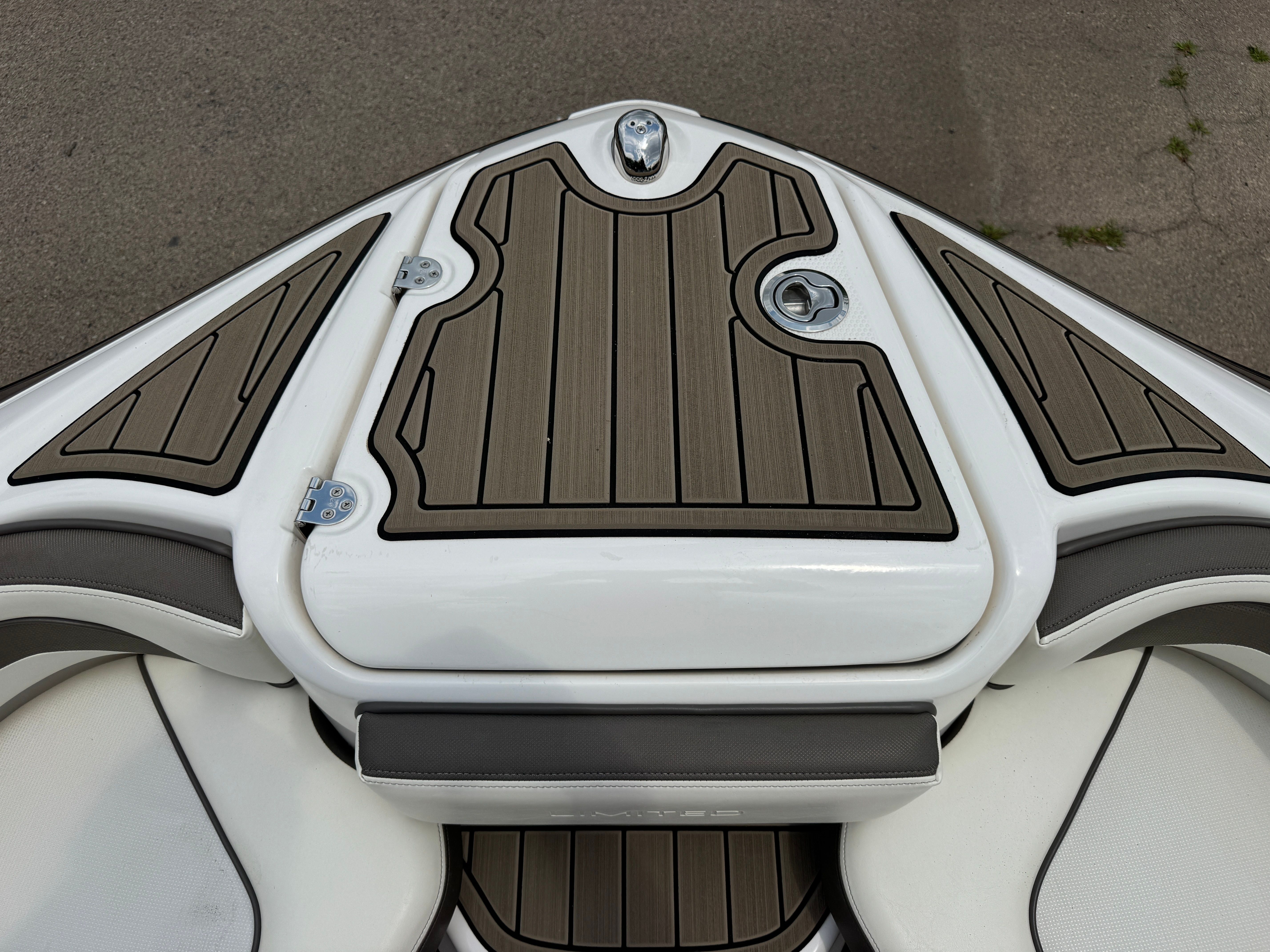 2016 YAMAHA 242 LIMITED S - Image 9