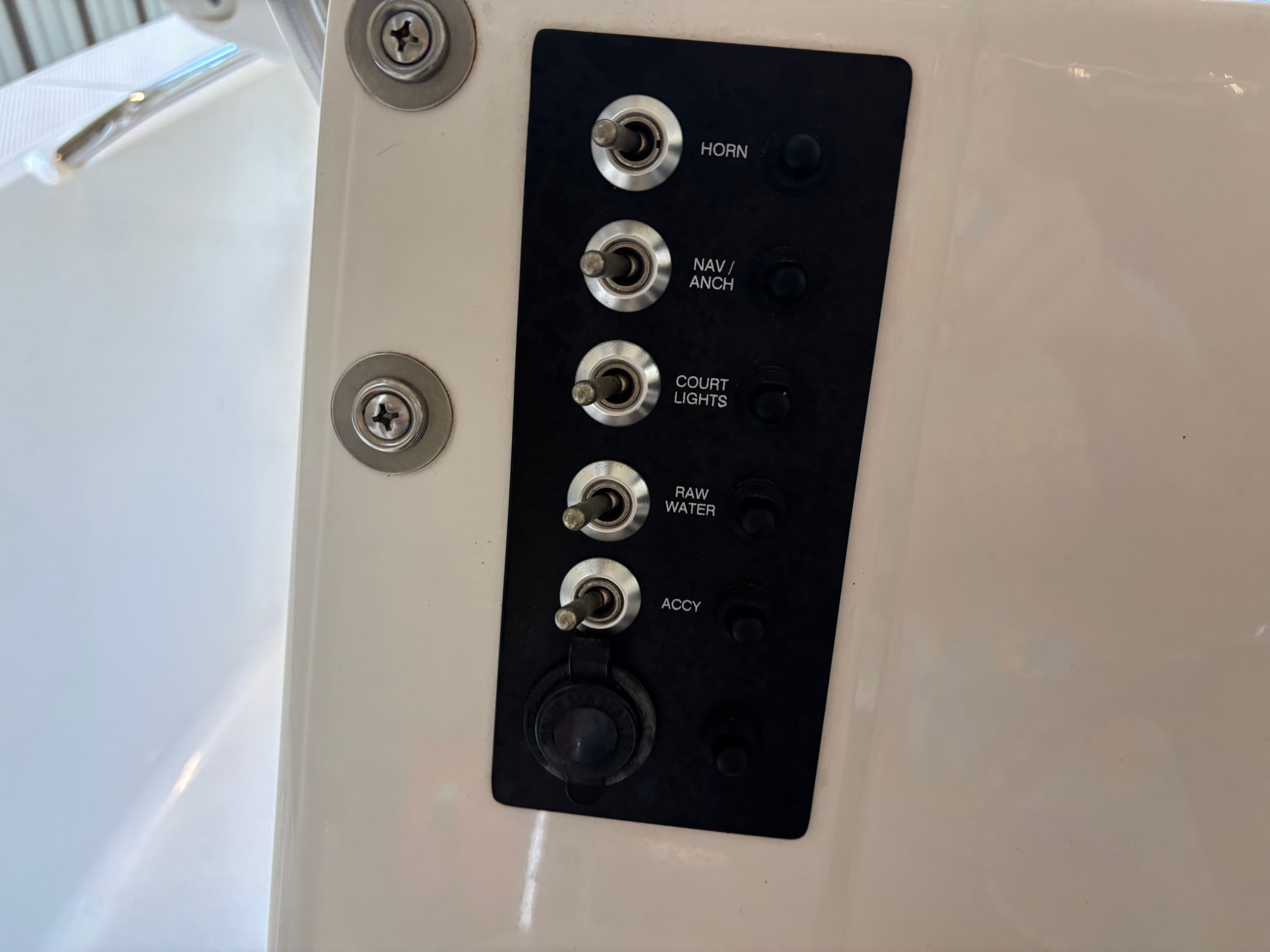 2017 Robalo R180 Center Console - 7