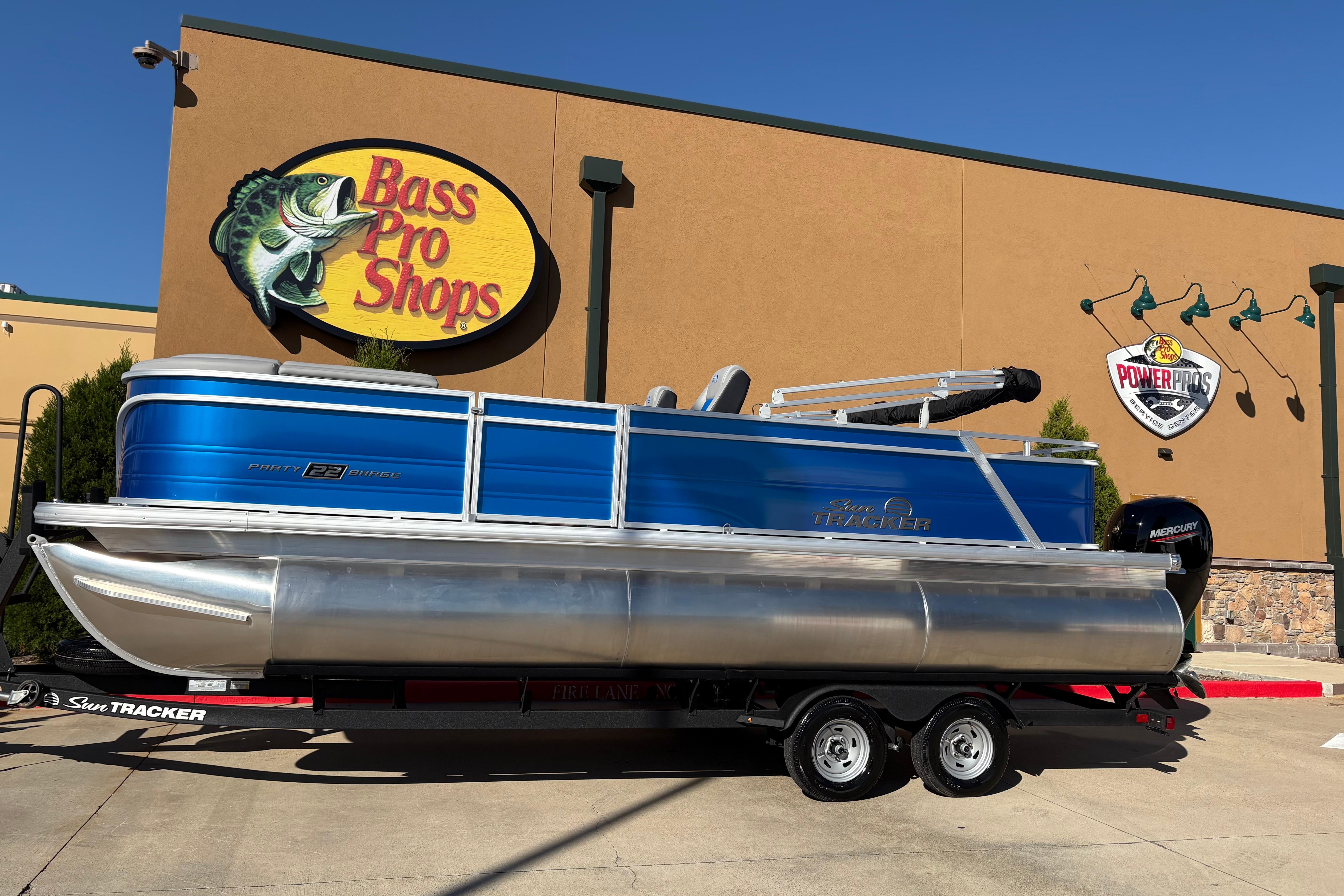 2026 Sun Tracker Party Barge 22 RF XP3 pontoon boat at Bass Pro Shops.