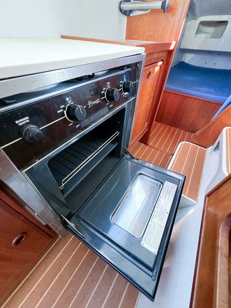 2012 TomCat 9.70 S - Image 49