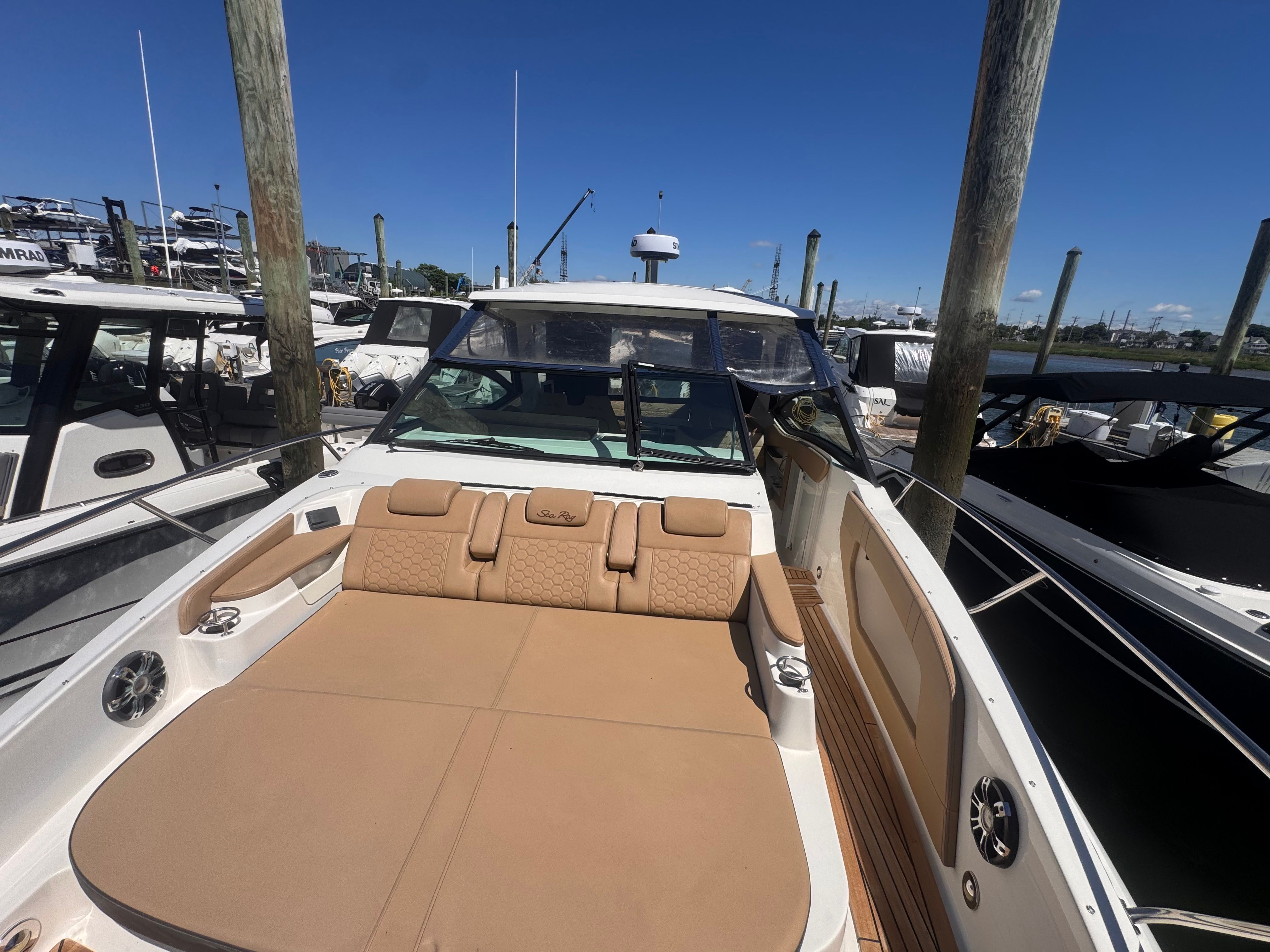 2019 Sea Ray Sundancer 320 - 28