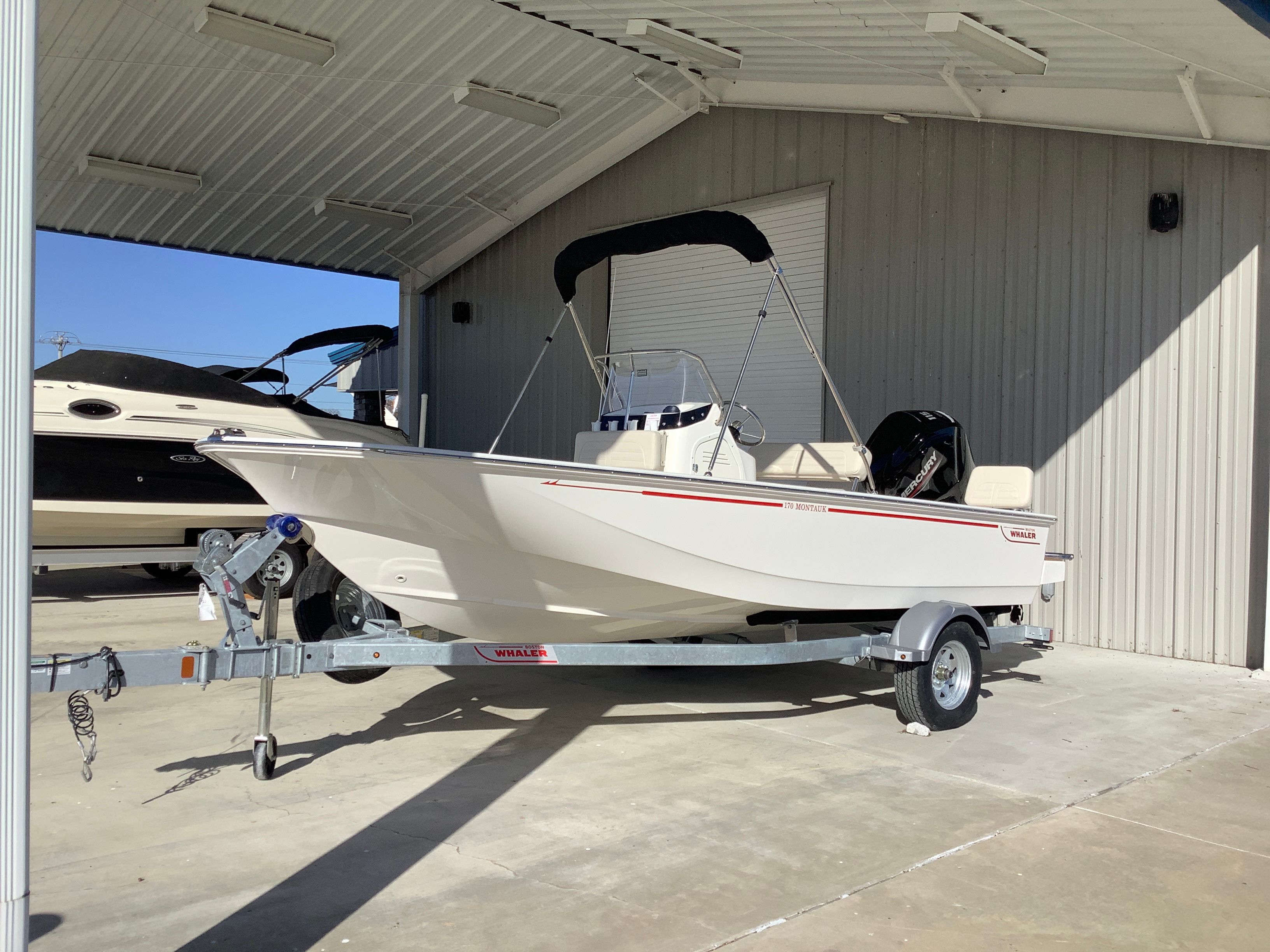 2026 Boston Whaler 170 Montauk
