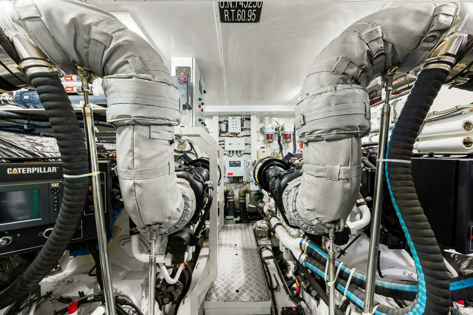 2014 Princess Y72 - Image 156