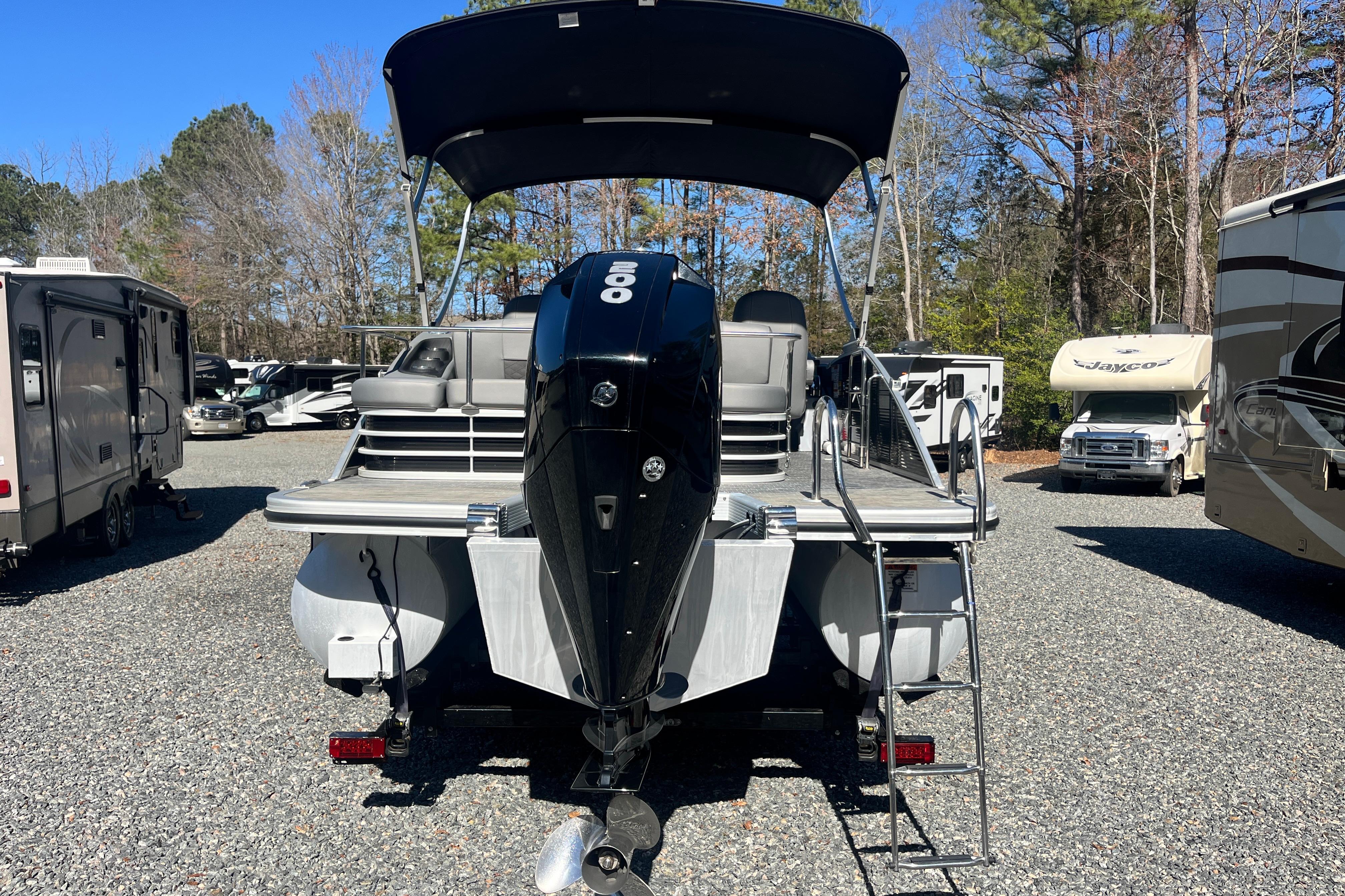 2022 Bennington 23LT