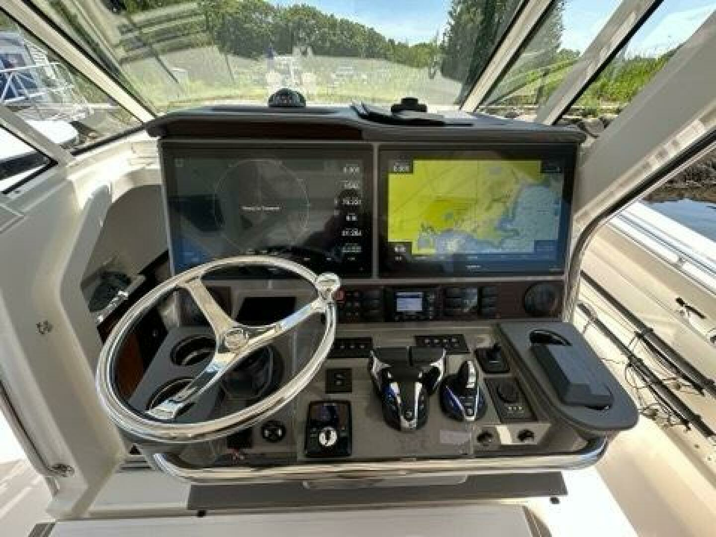 2021 Pursuit 428 Sport - Image 31