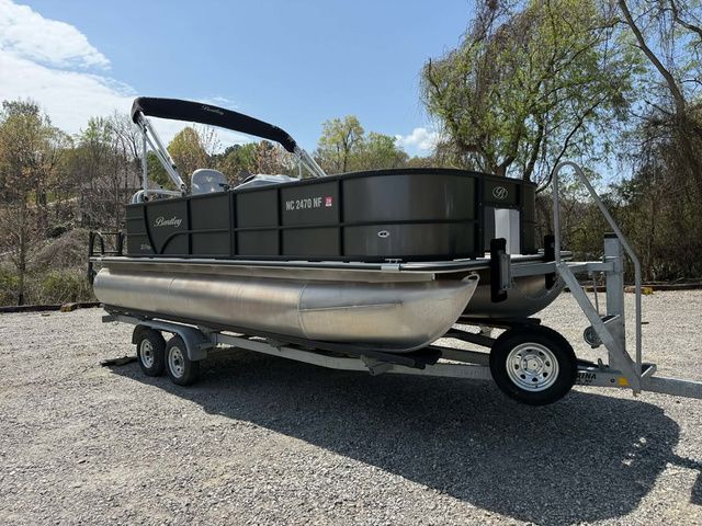 2023 Bentley Pontoons Legacy 200 Fish