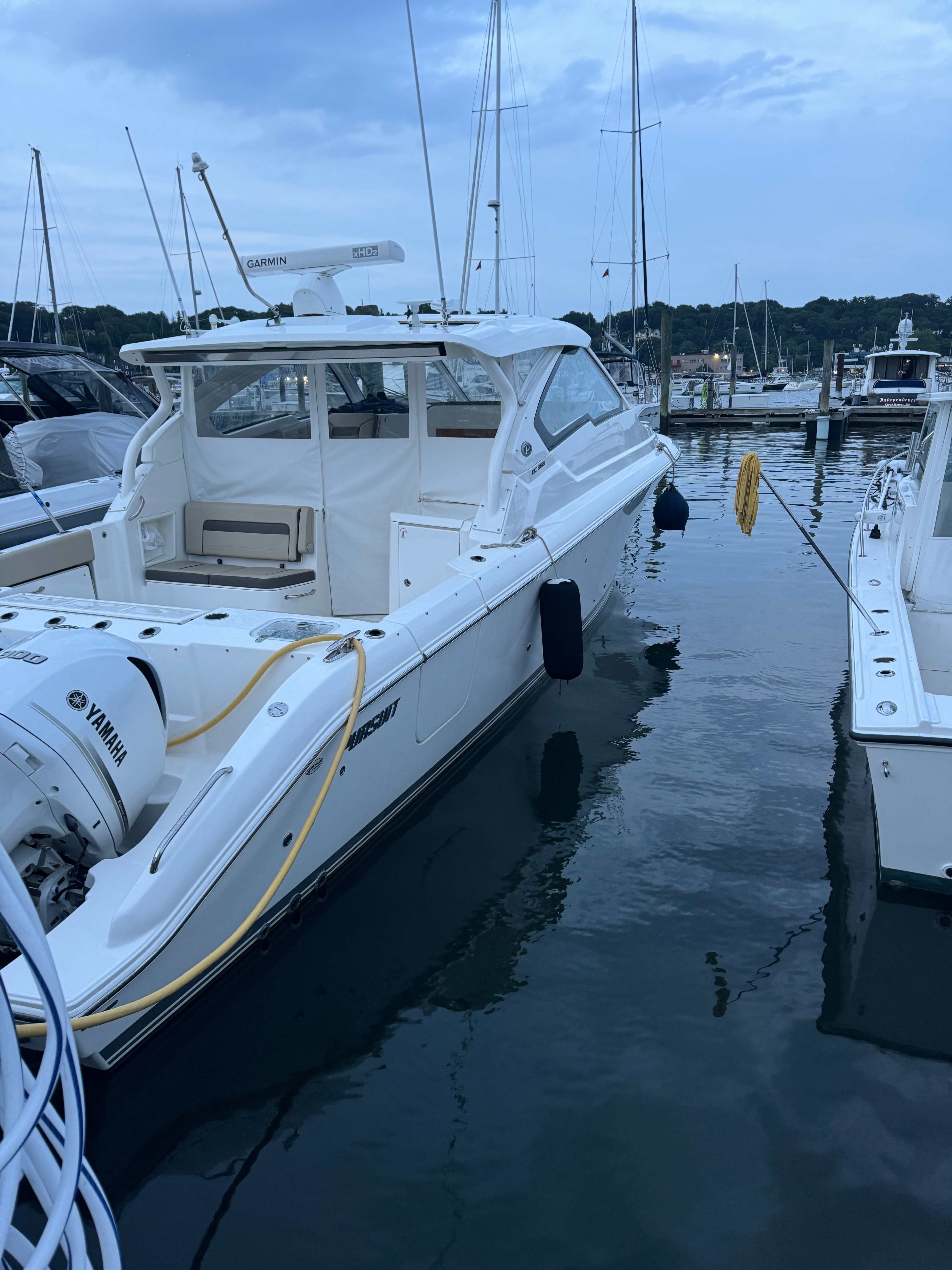 2020 Pursuit DC 365 Dual Console - 20