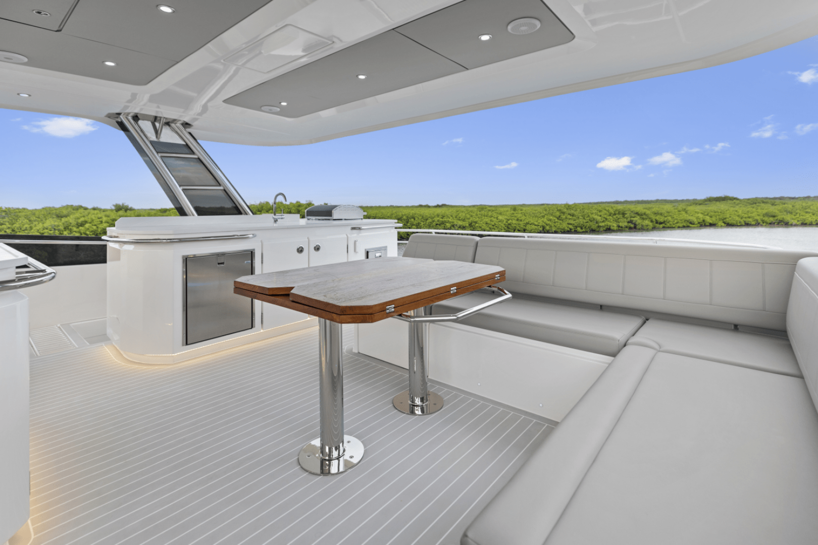 2026 Aquila 50 Yacht - Image 58