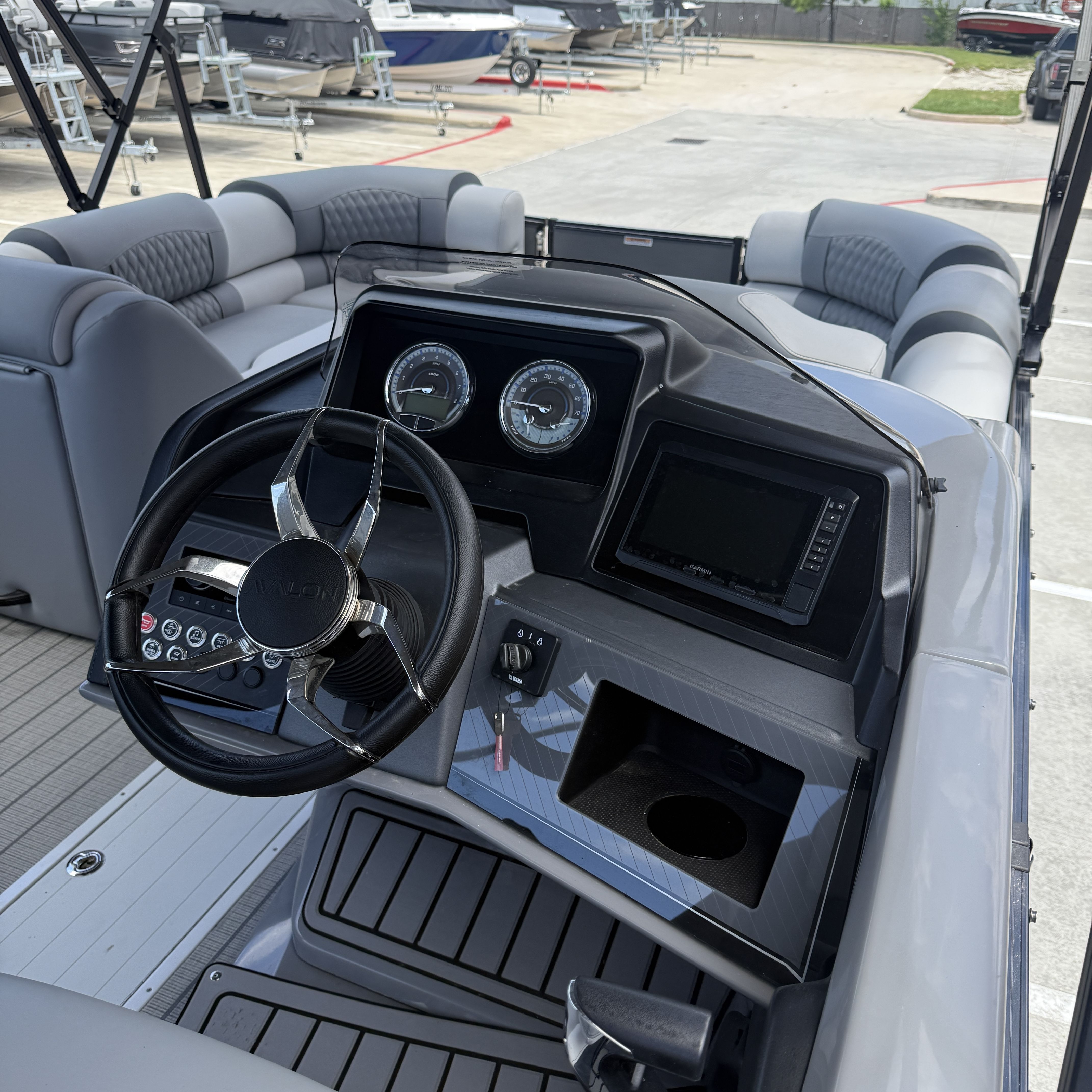 2026 Avalon Catalina Quad Lounge Shift - 23' - 14