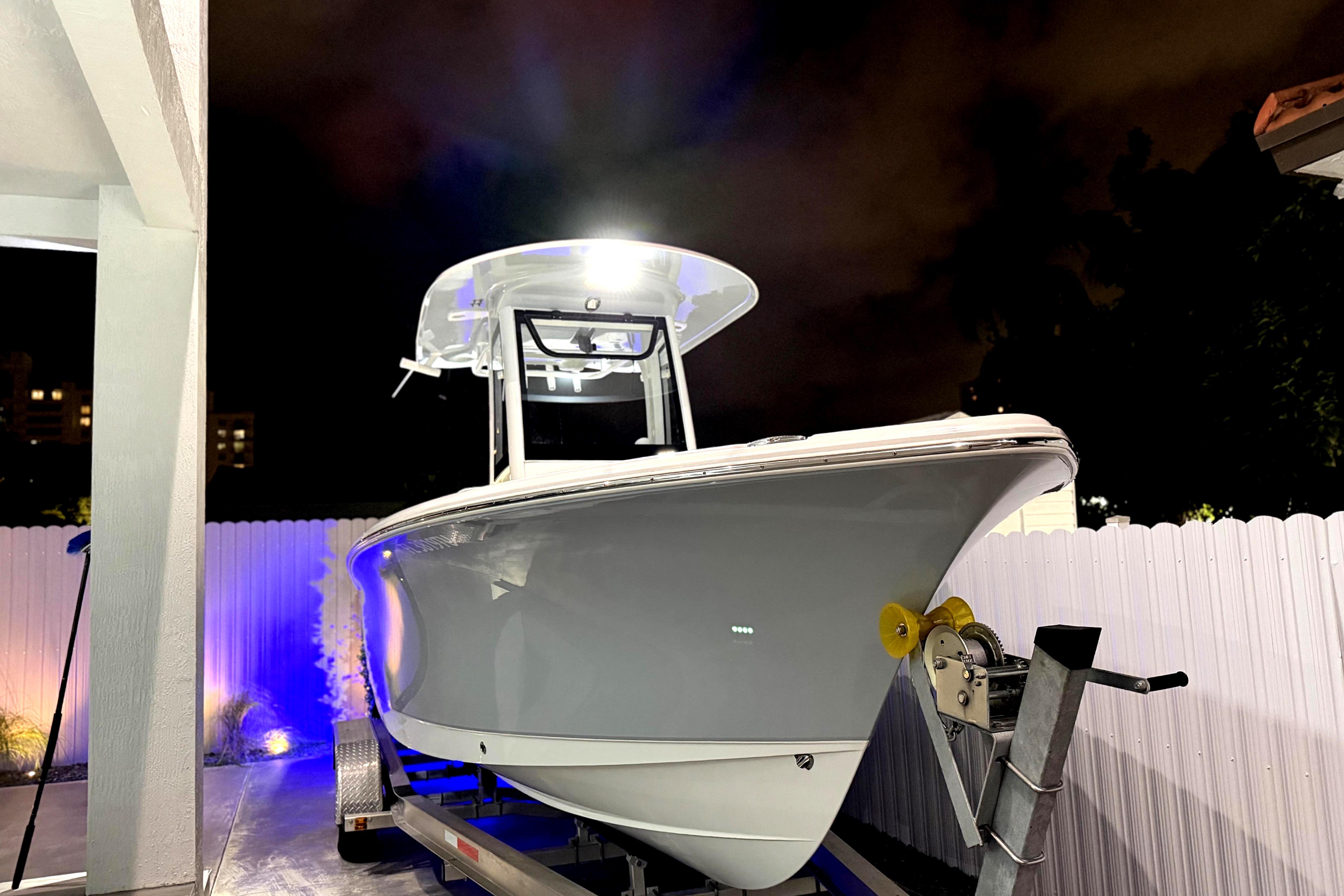 2024 Sea Hunt Ultra 239 SE