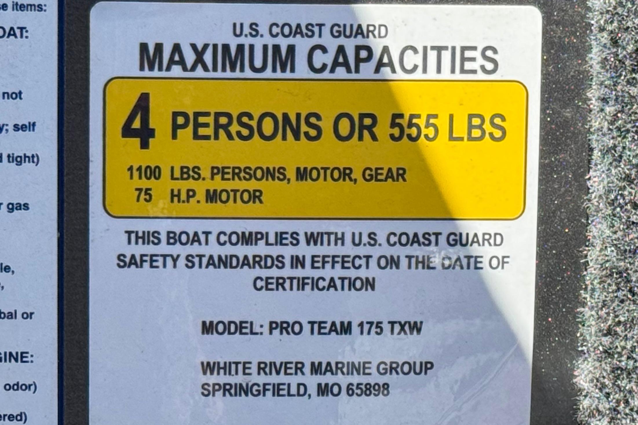 U.S. Coast Guard capacity label for 2025 Tracker Pro Team 175 TXW boat.