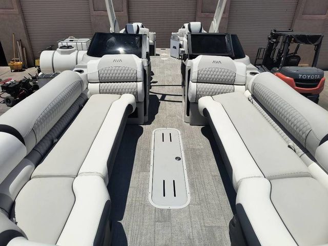 2026 Avalon Catalina Quad Lounger Windshield 27 FT - 15