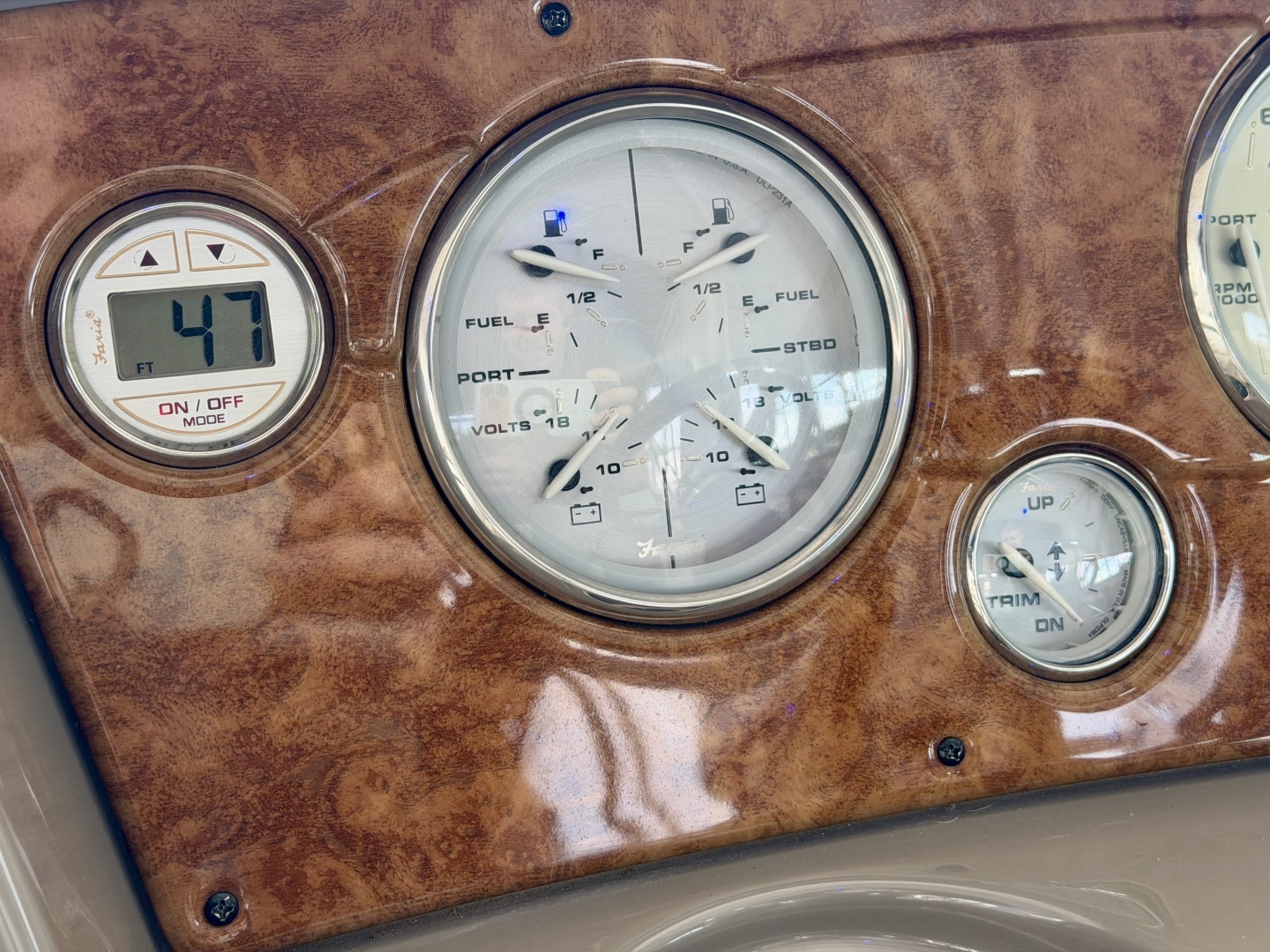 2007 Rinker 350 Express Cruiser - Image 29