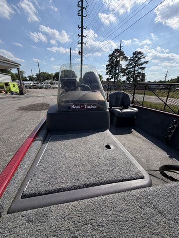 2024 Tracker Bass Tracker Classic XL - 4