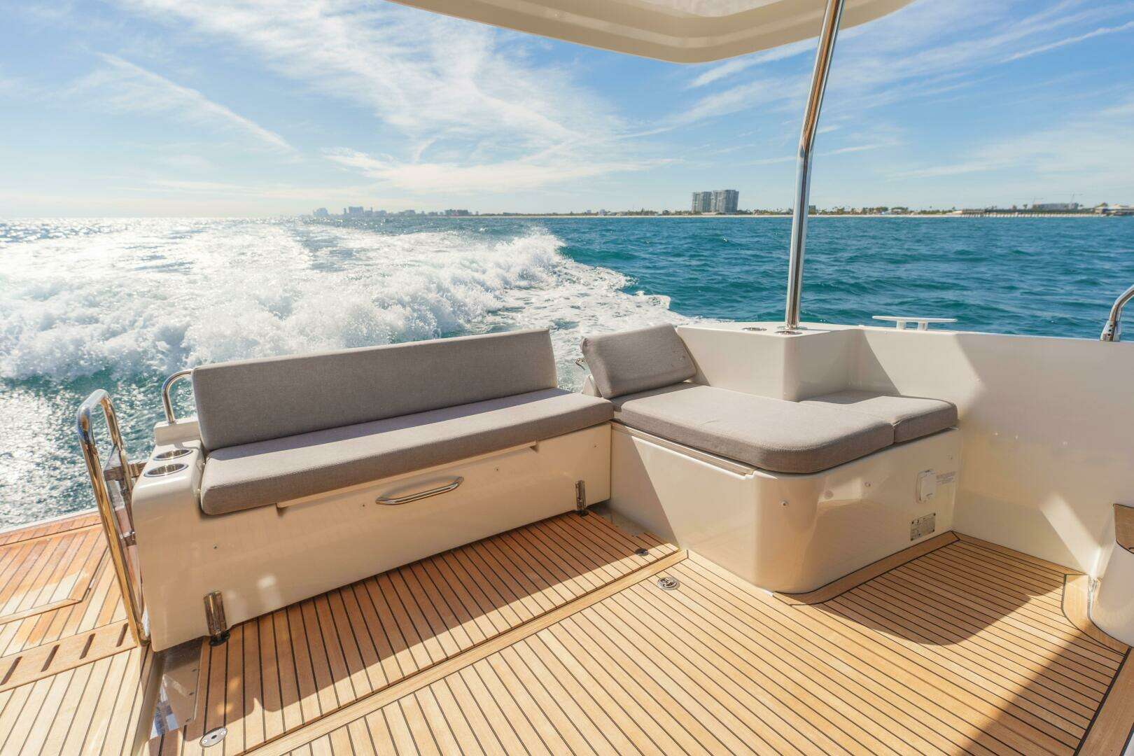 2025 Beneteau — - Image 14