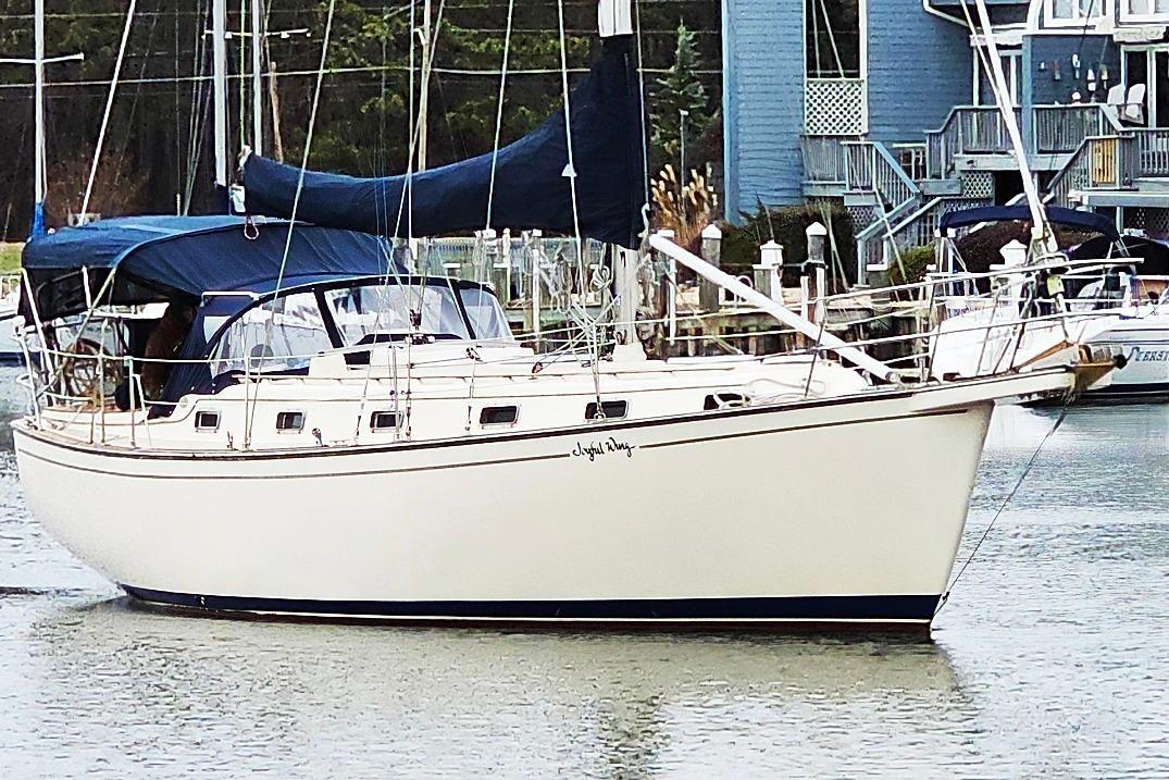 1988 Island Packet 38