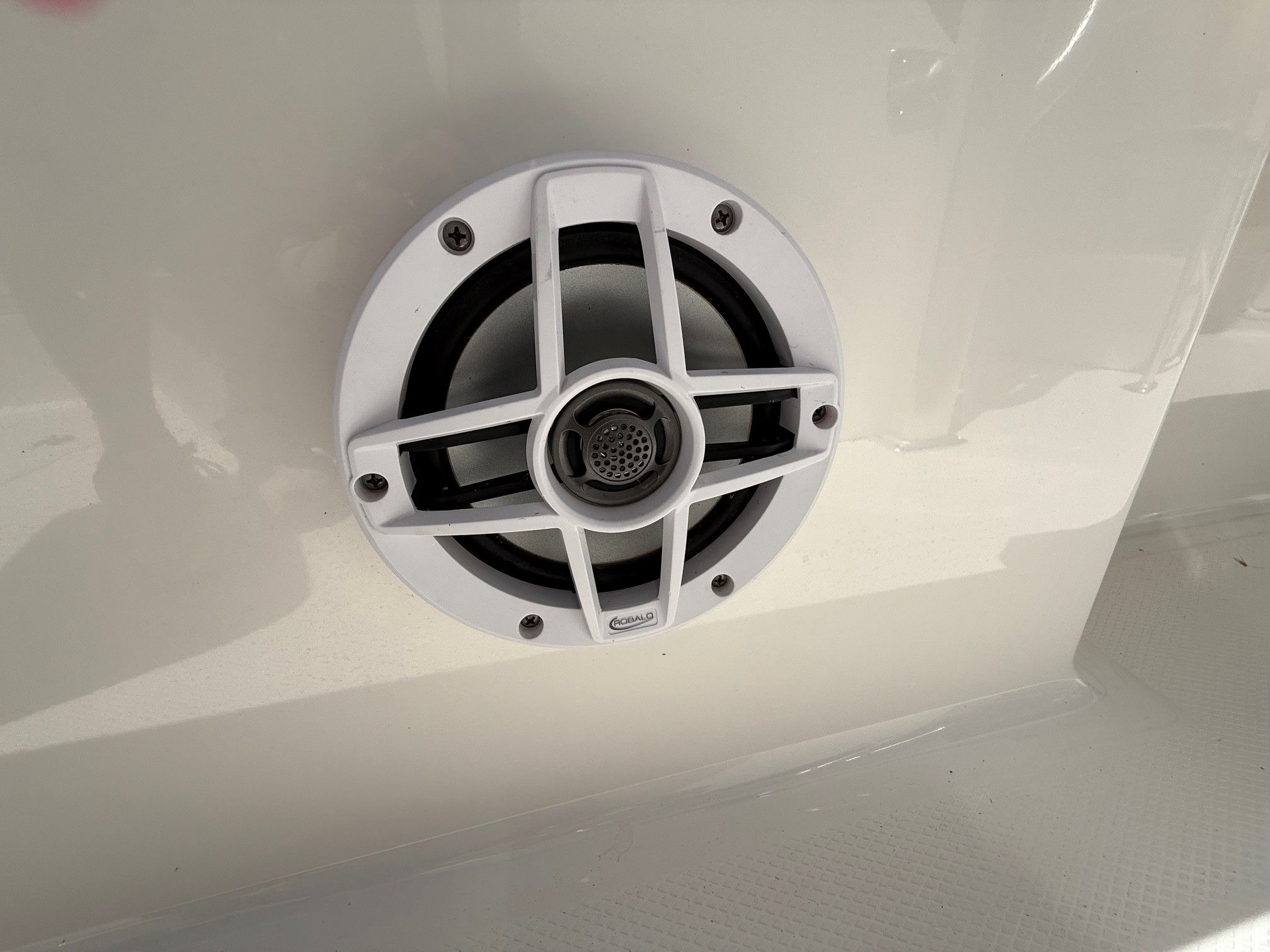 Speaker on a 2021 Robalo 226 Cayman boat.