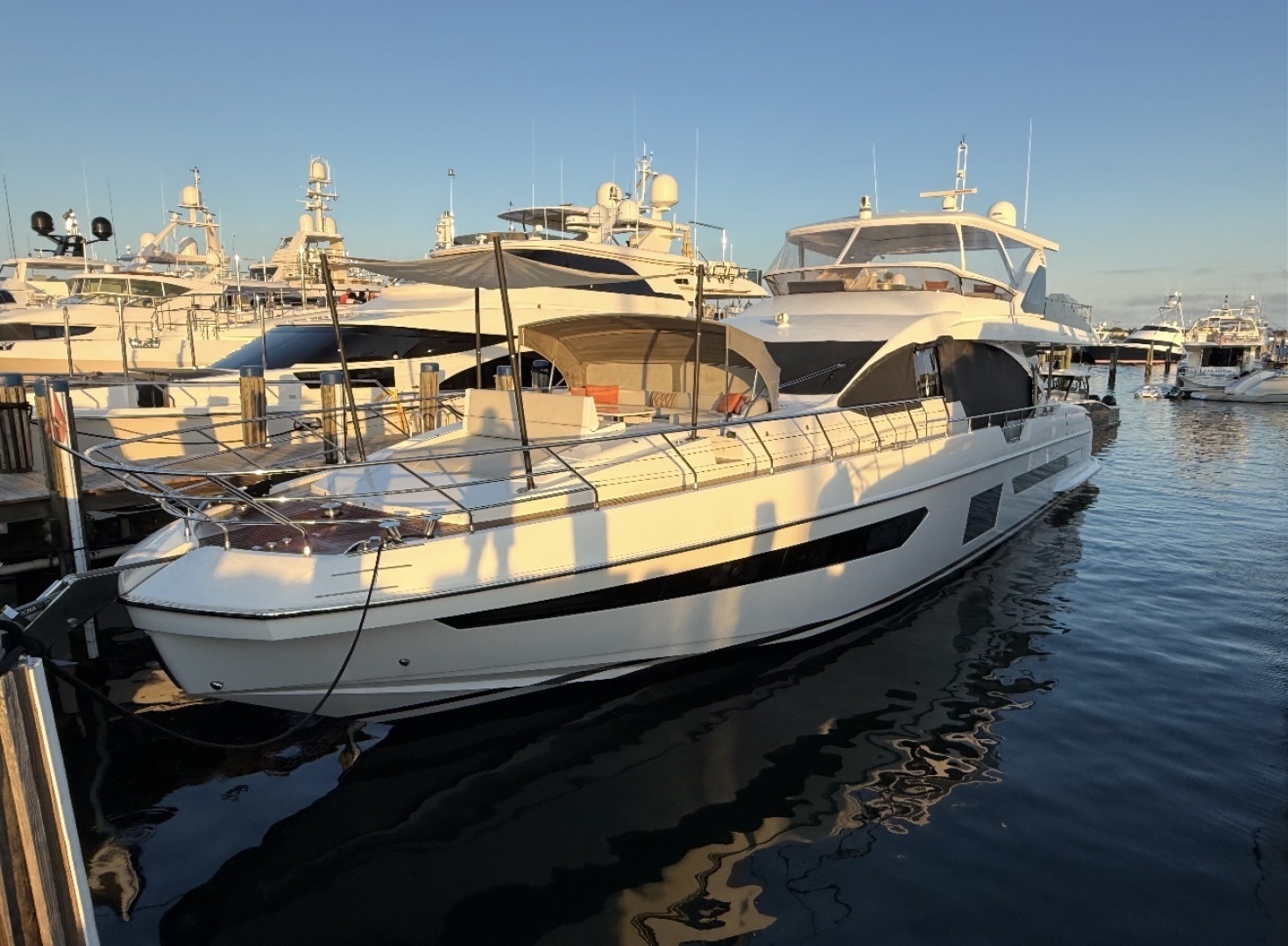 2022 Azimut GRANDE 25M - Image 12