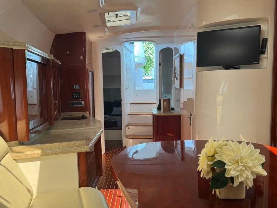 2012 Intrepid 475 - 23