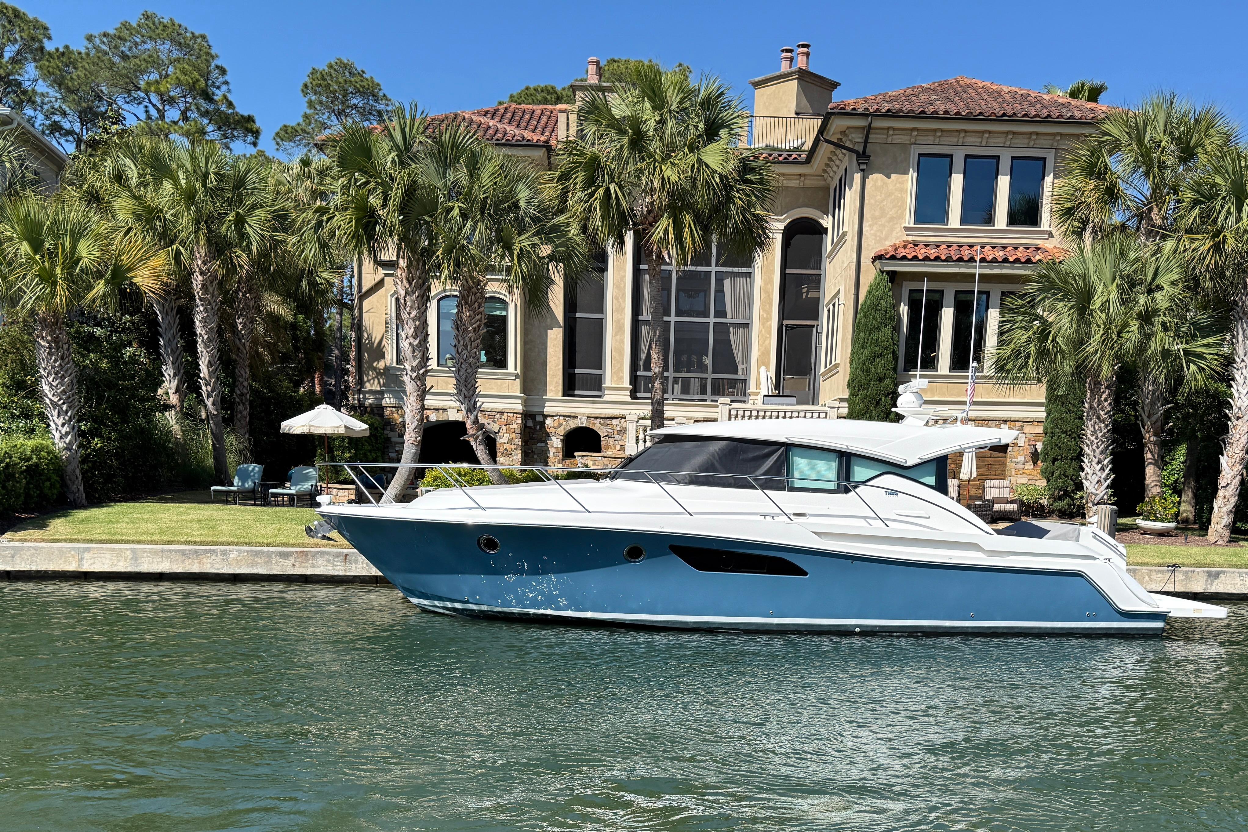 2020 Tiara Yachts C44 Coupe