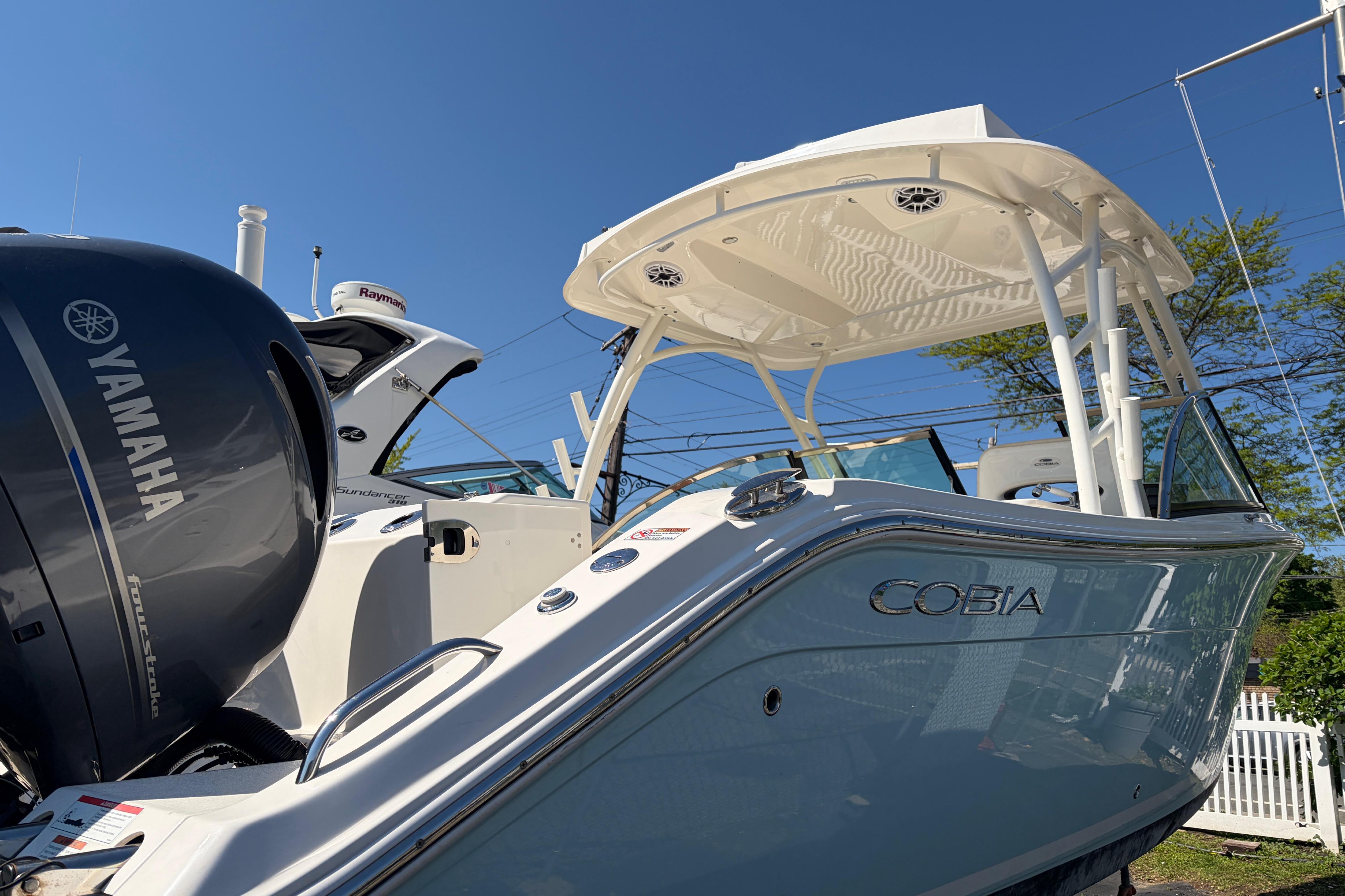2022 Cobia 280 Dual Console