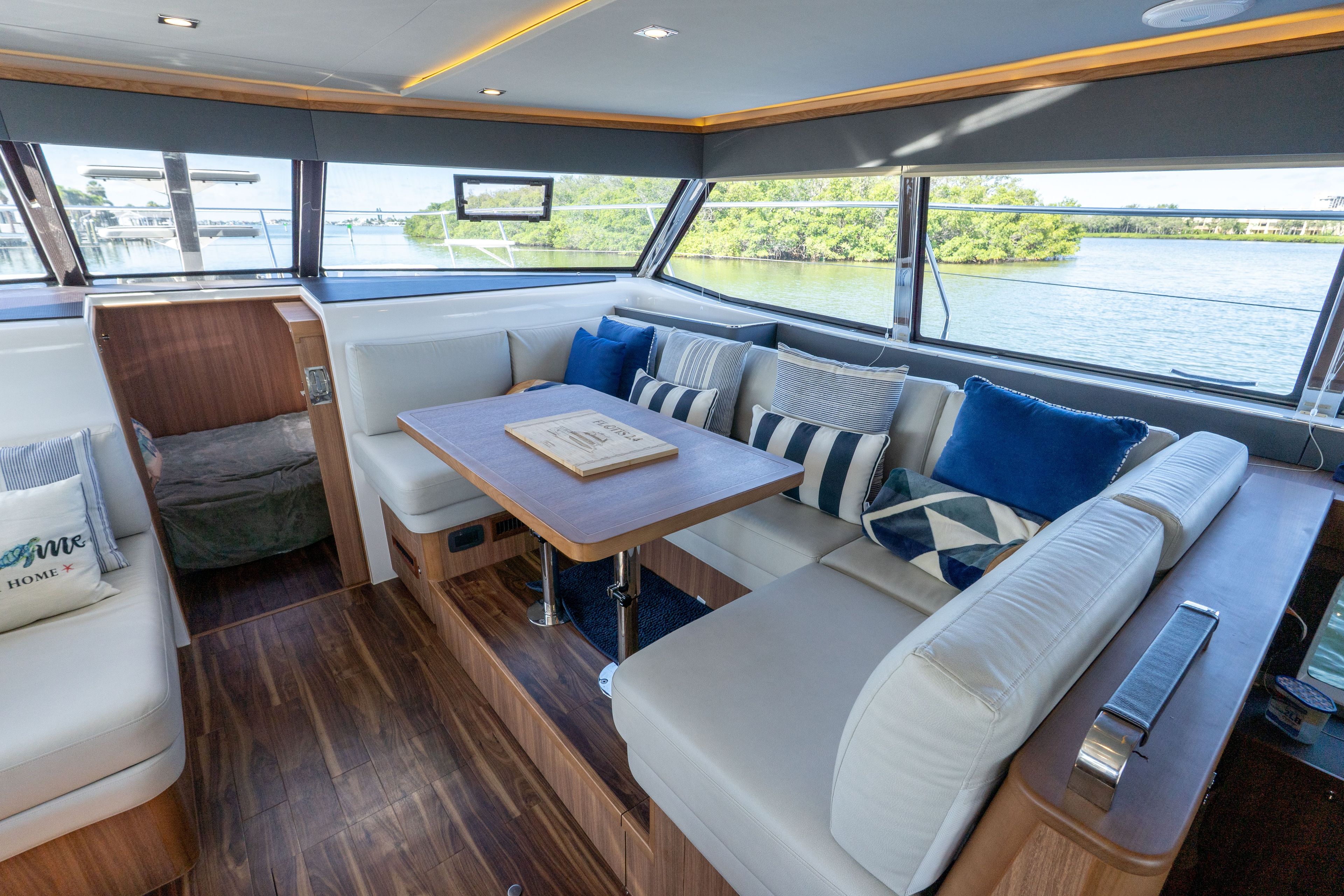 2025 Aquila 42 Yacht - 21