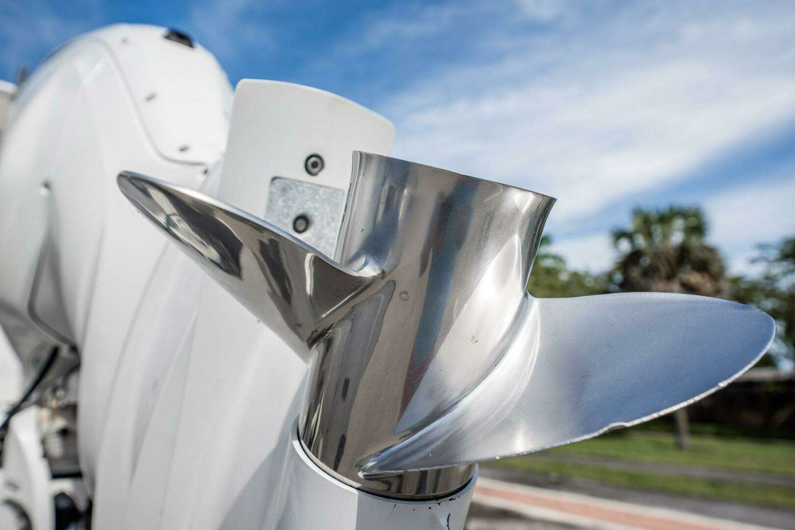 2021 Everglades 335 Center Console - Image 53
